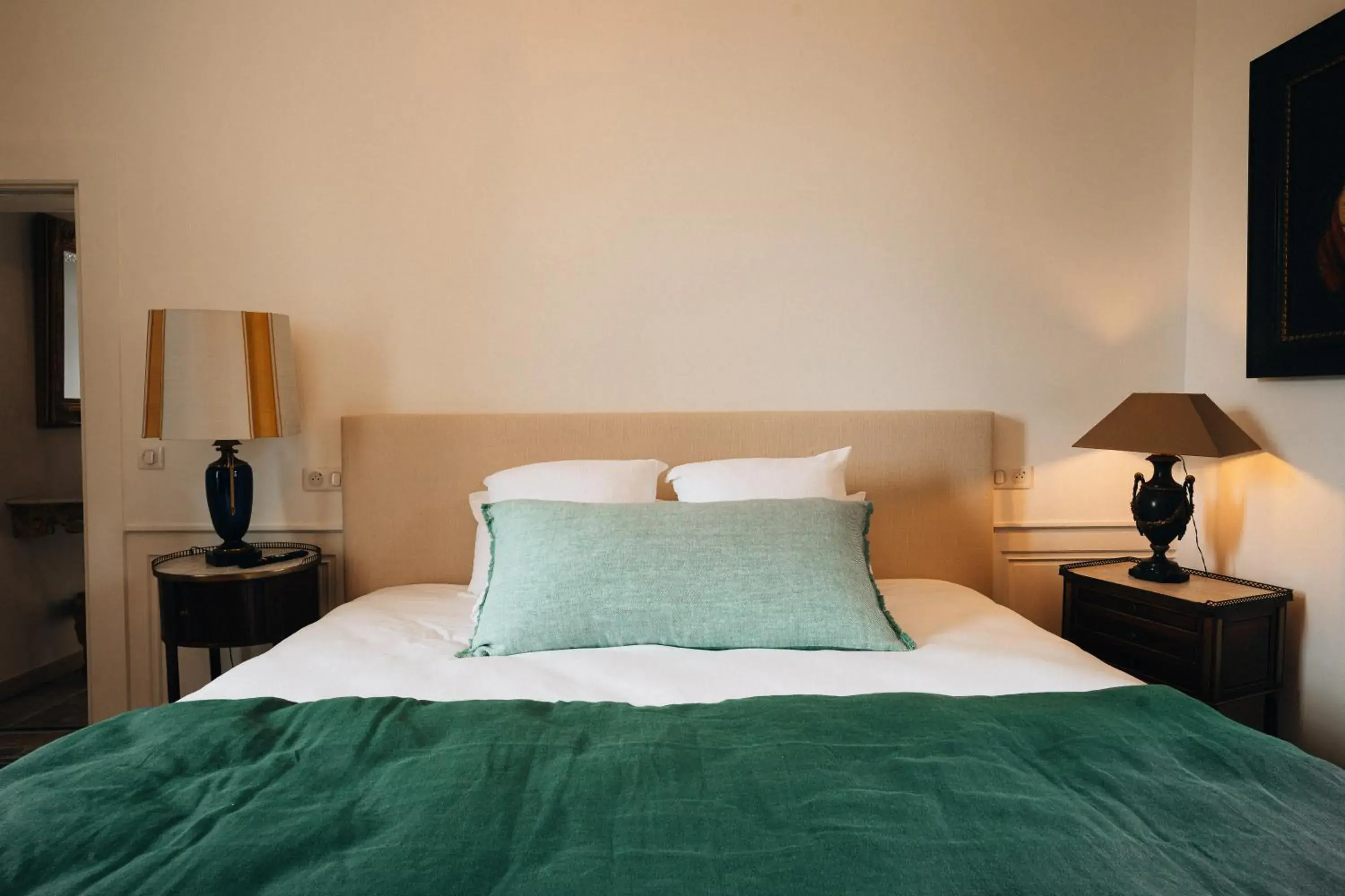 Superior King Room in Hôtel l'Abbaye Superior King Room in Hôtel l'Abbaye