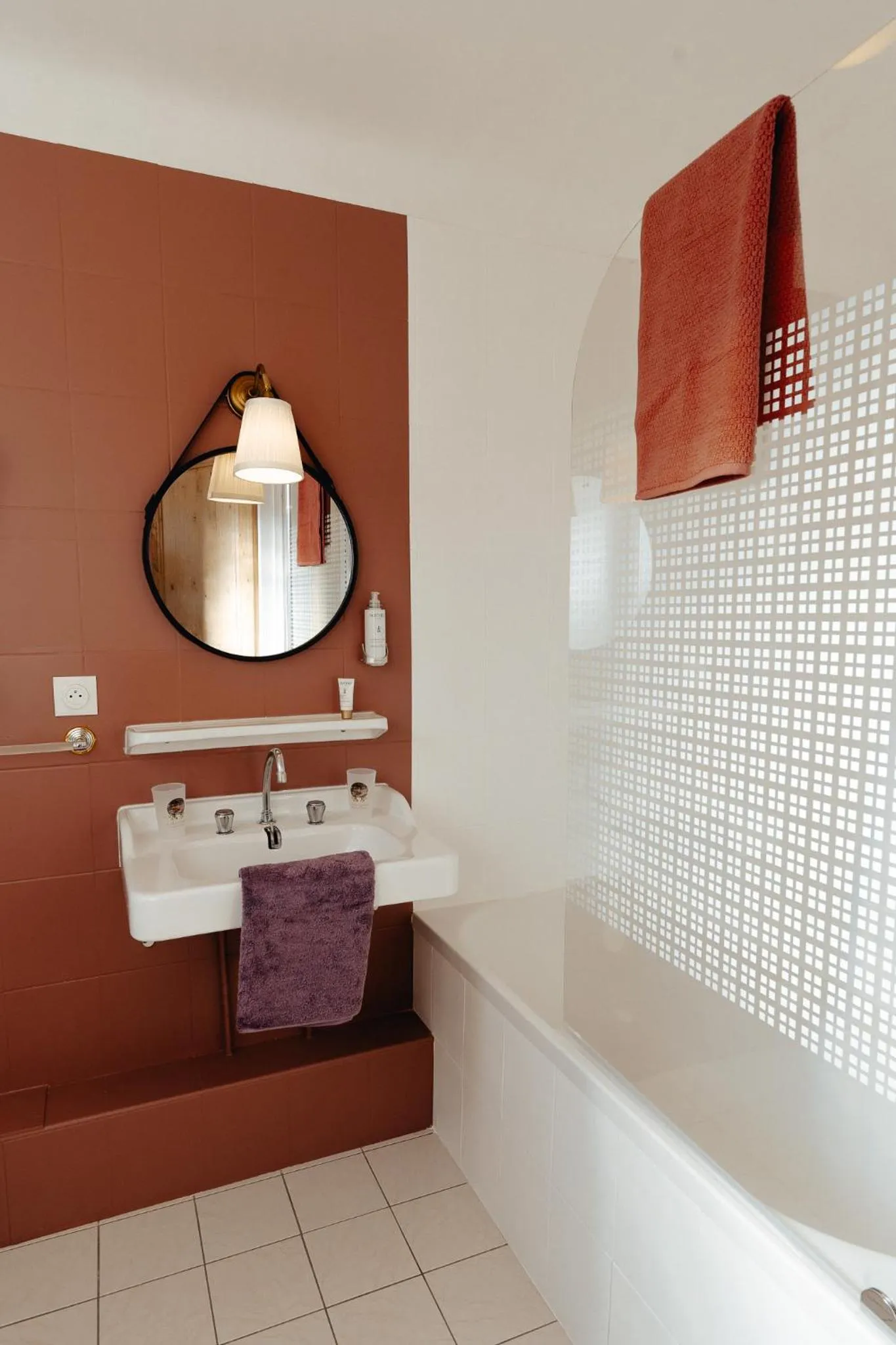 Bathroom in Hôtel l'Abbaye