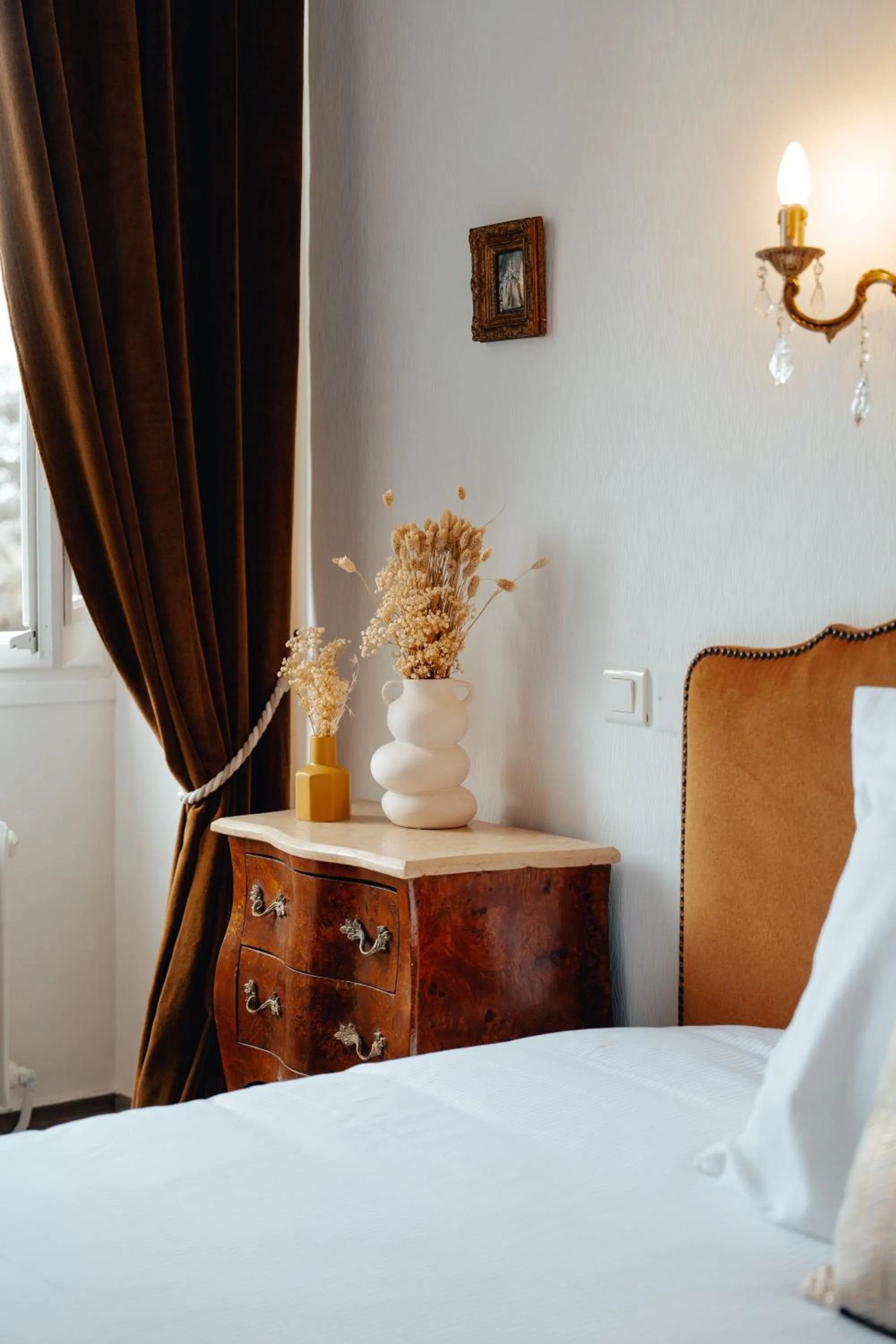 Bedroom, Bed in Hôtel l'Abbaye