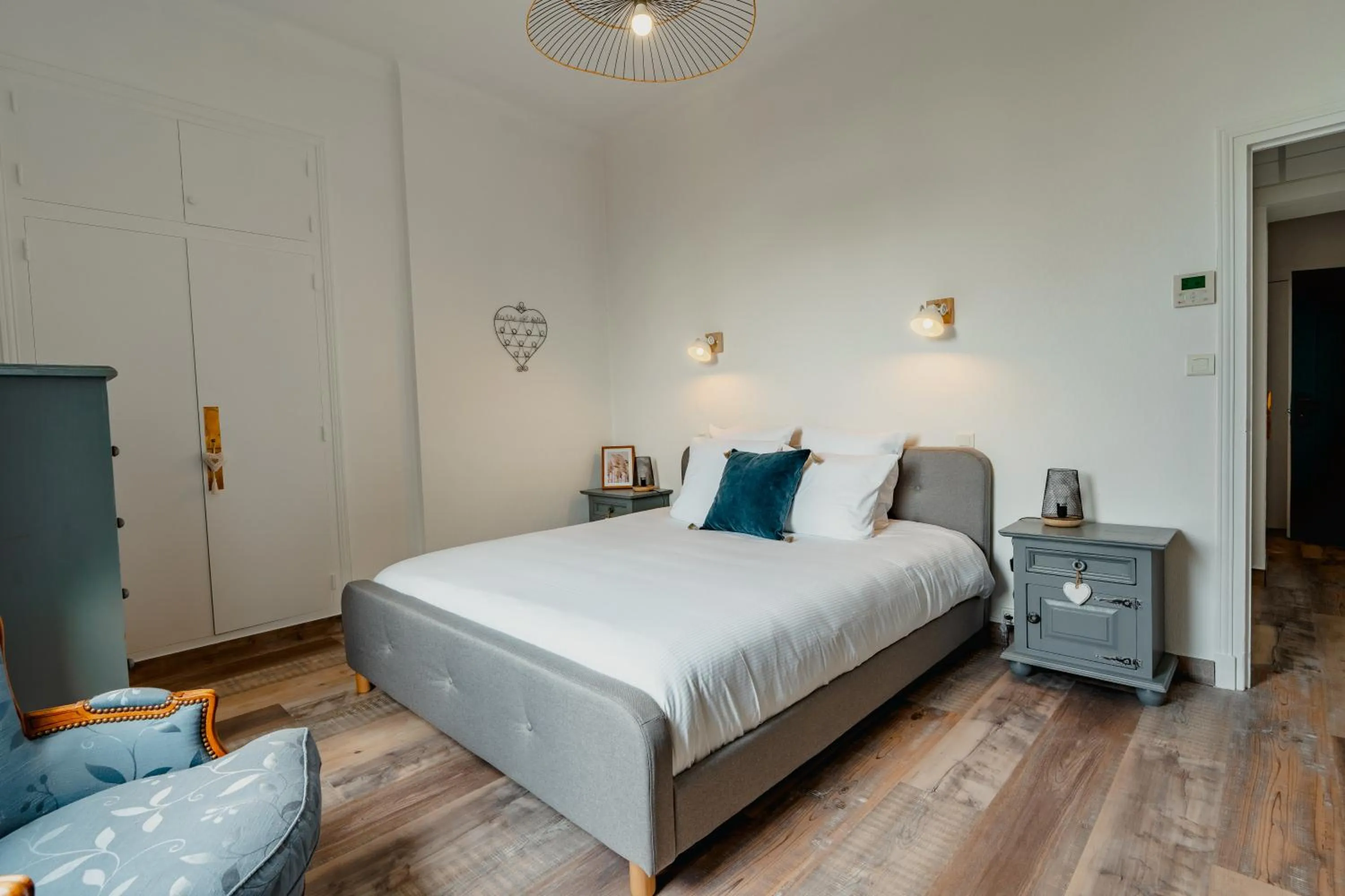 Photo of the whole room, Bed in Hôtel l'Abbaye