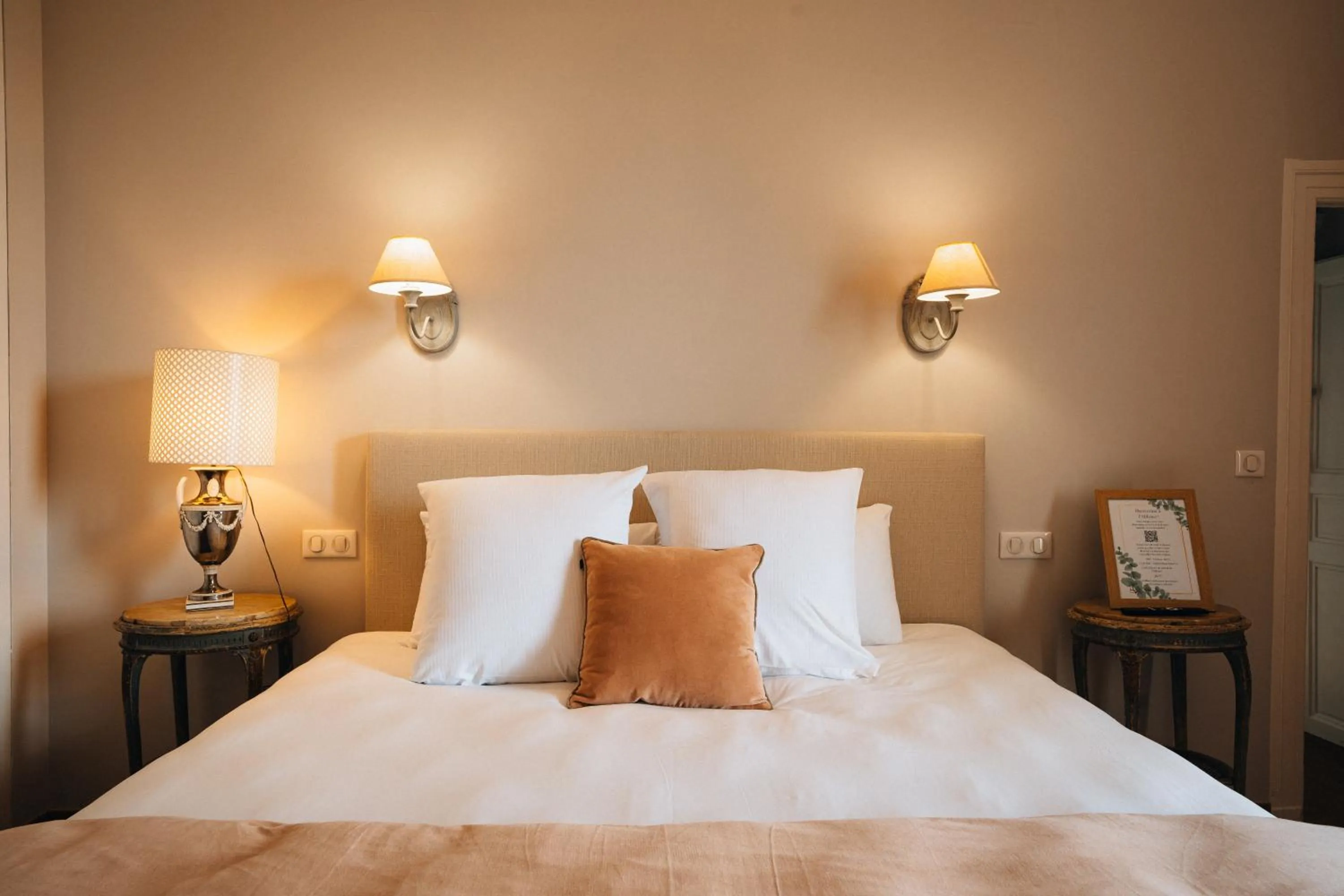 Bed in Hôtel l'Abbaye