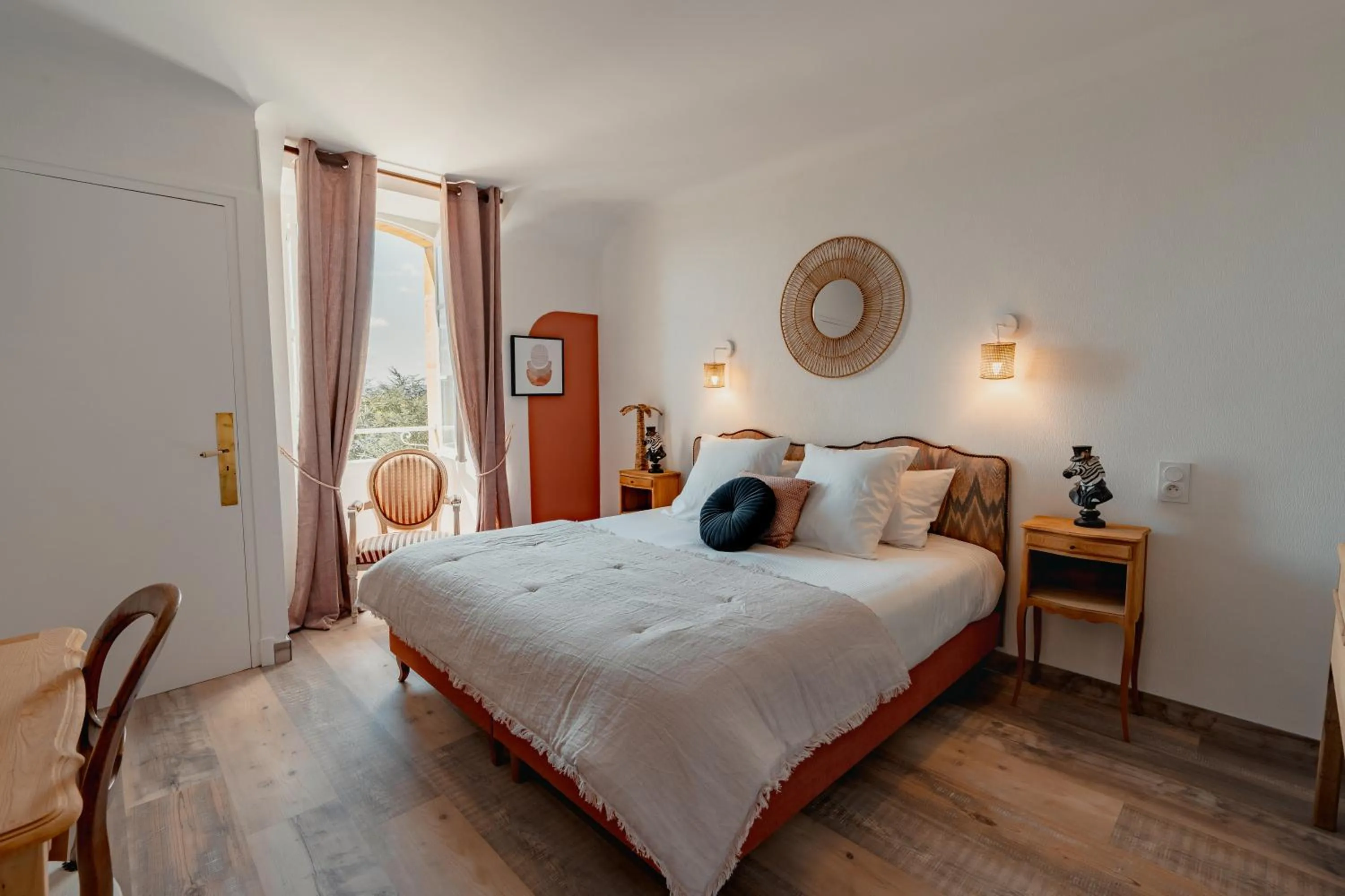 Bedroom, Bed in Hôtel l'Abbaye