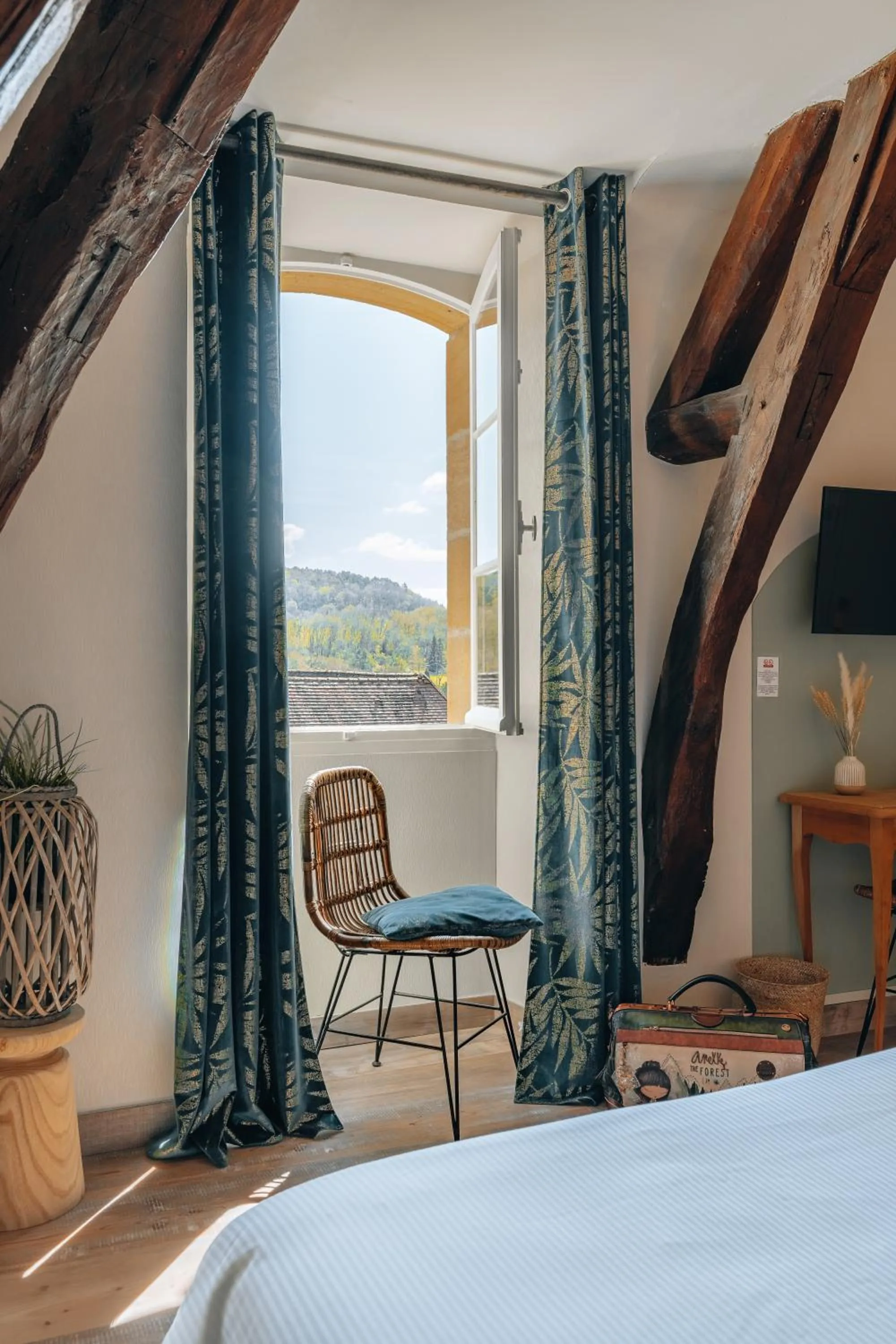 Bedroom, Bed in Hôtel l'Abbaye