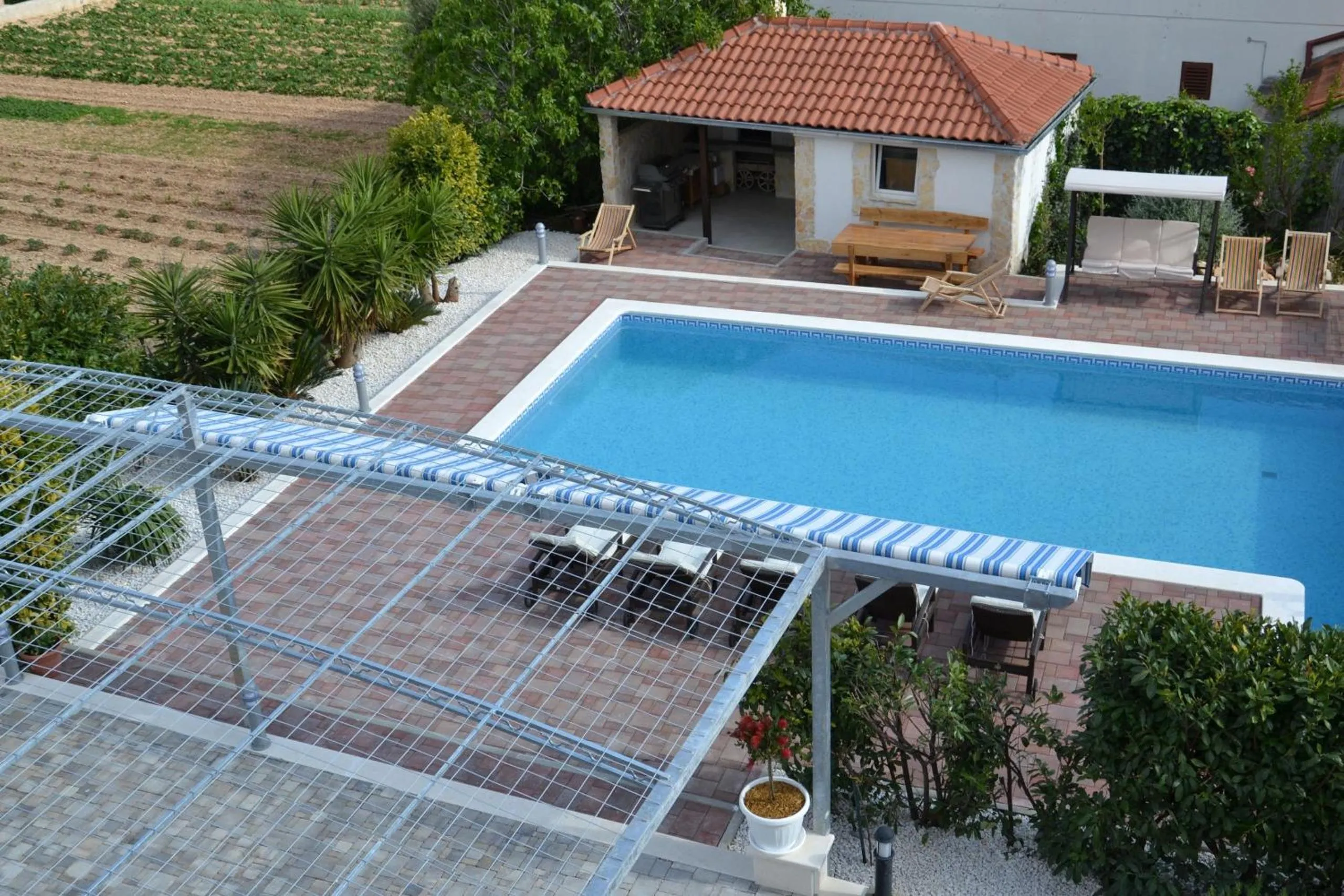 Pool view in Apartment Mary