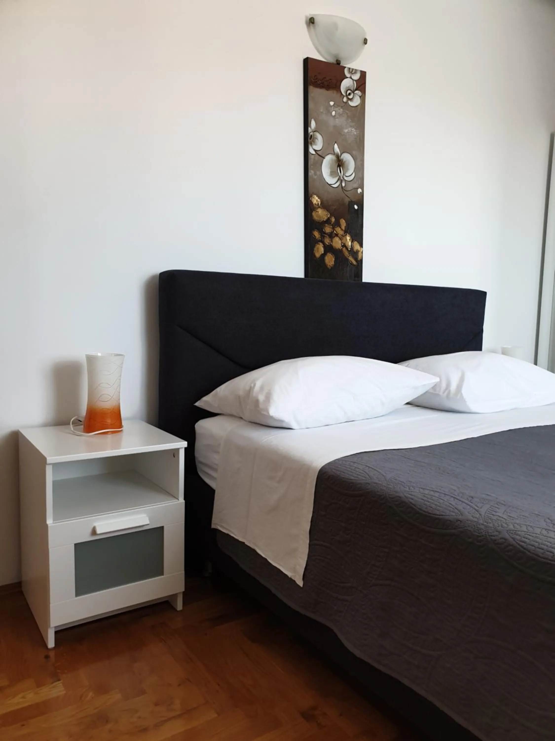 Bedroom, Bed in Apartment Mary