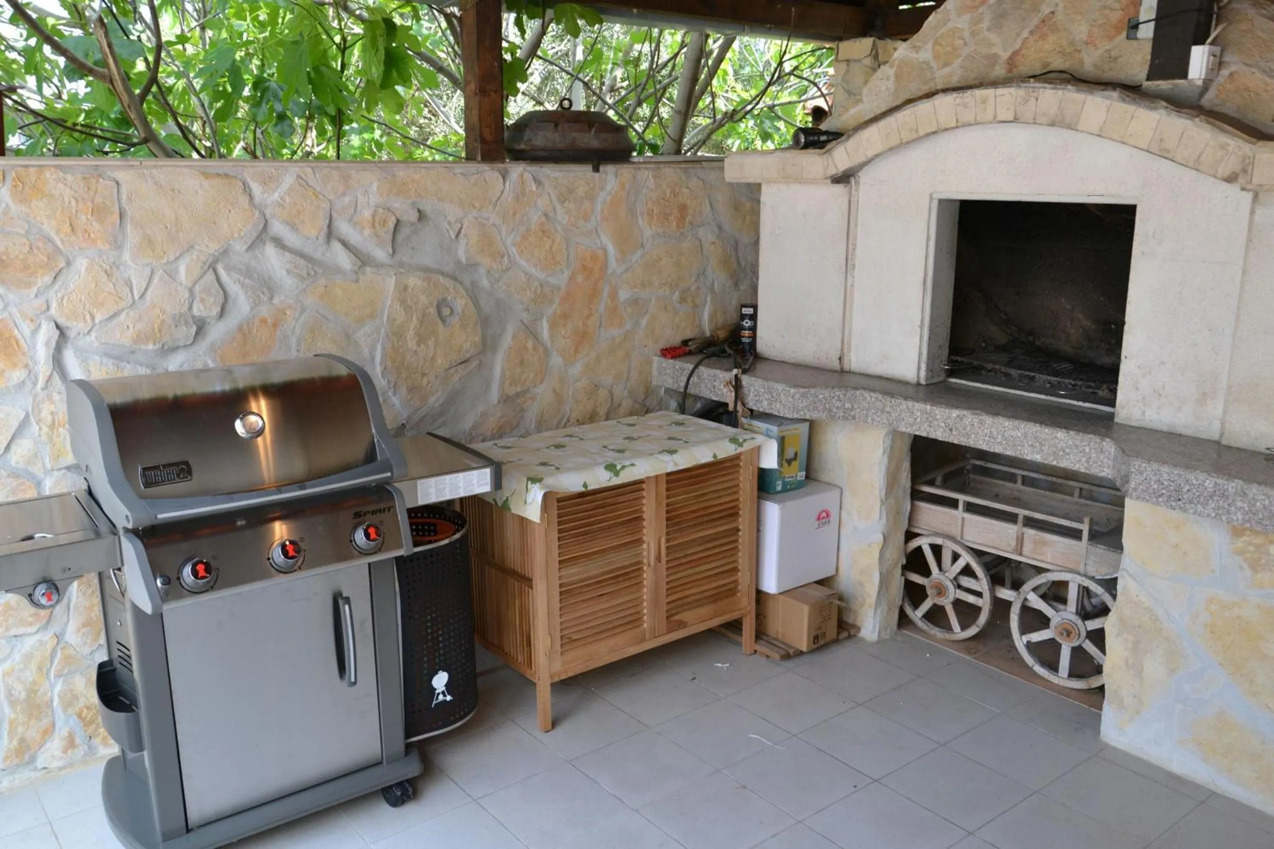 BBQ facilities in Apartment Mary