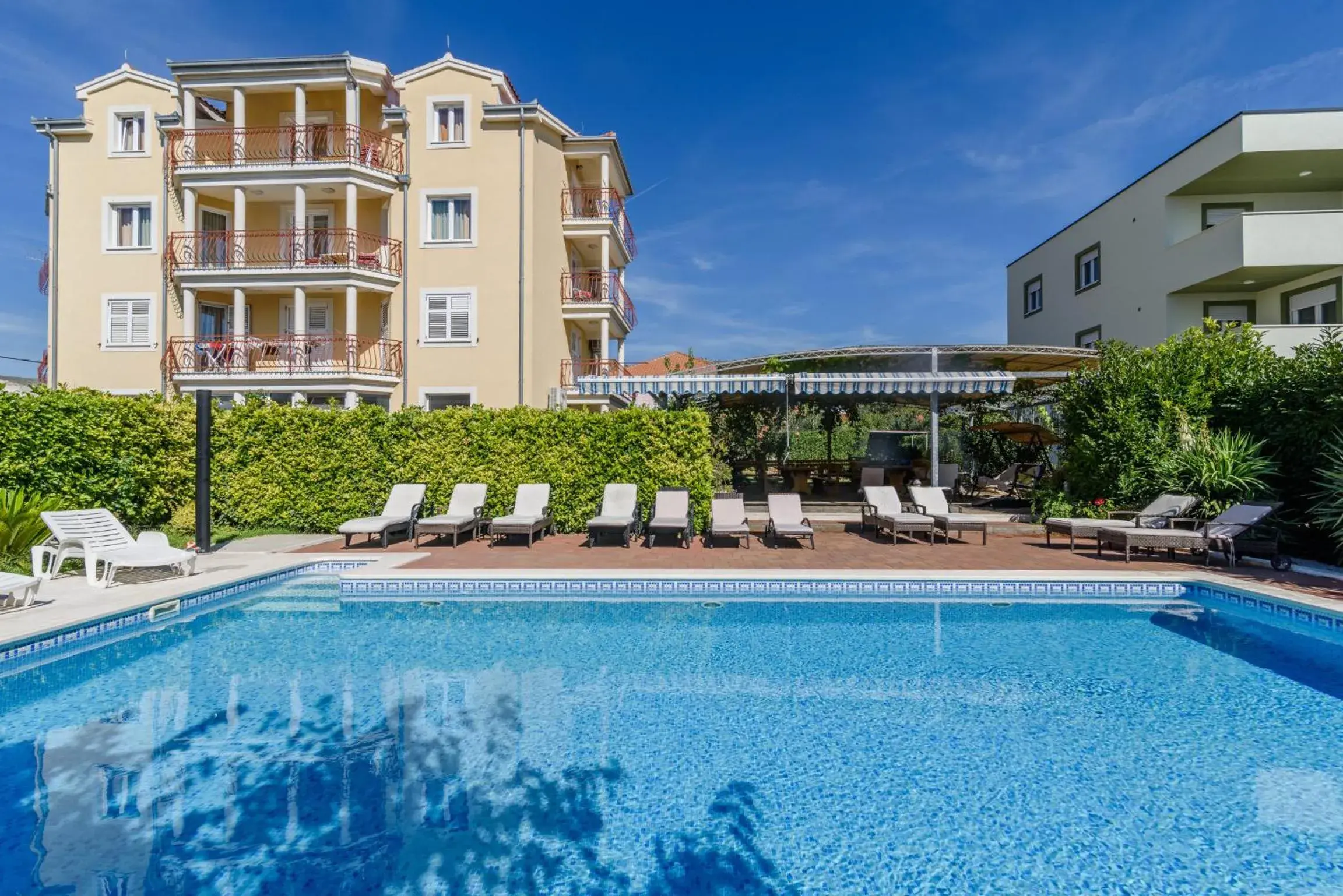 One-Bedroom Apartment with Balcony, Garden View and Pool View in Apartment Mary One-Bedroom Apartment with Balcony, Garden View and Pool View in Apartment Mary