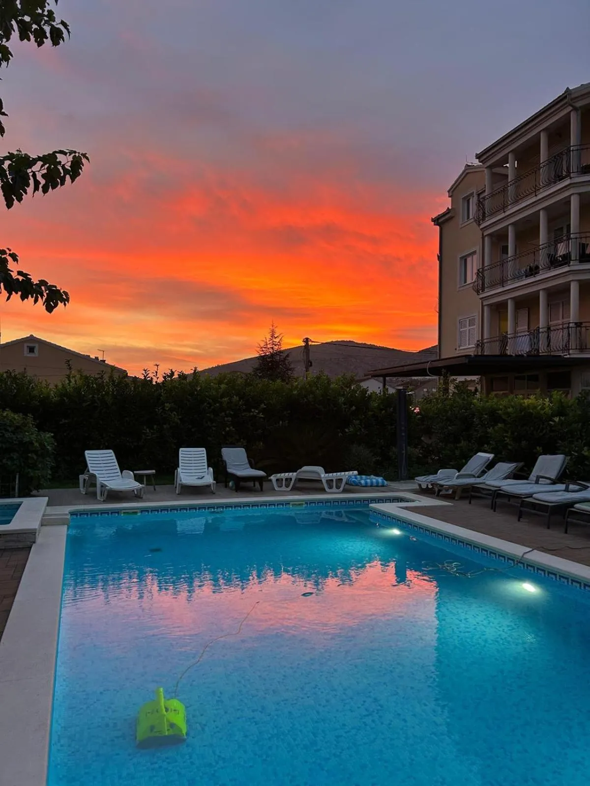 Pool view in Apartment Mary