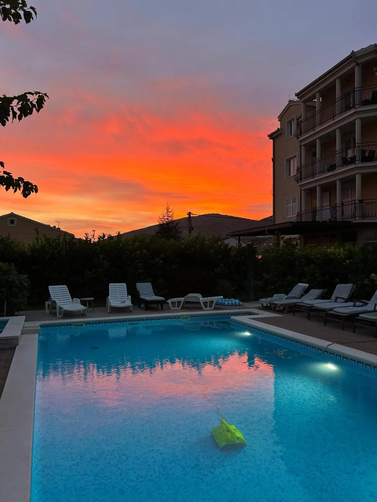 Pool view in Apartment Mary