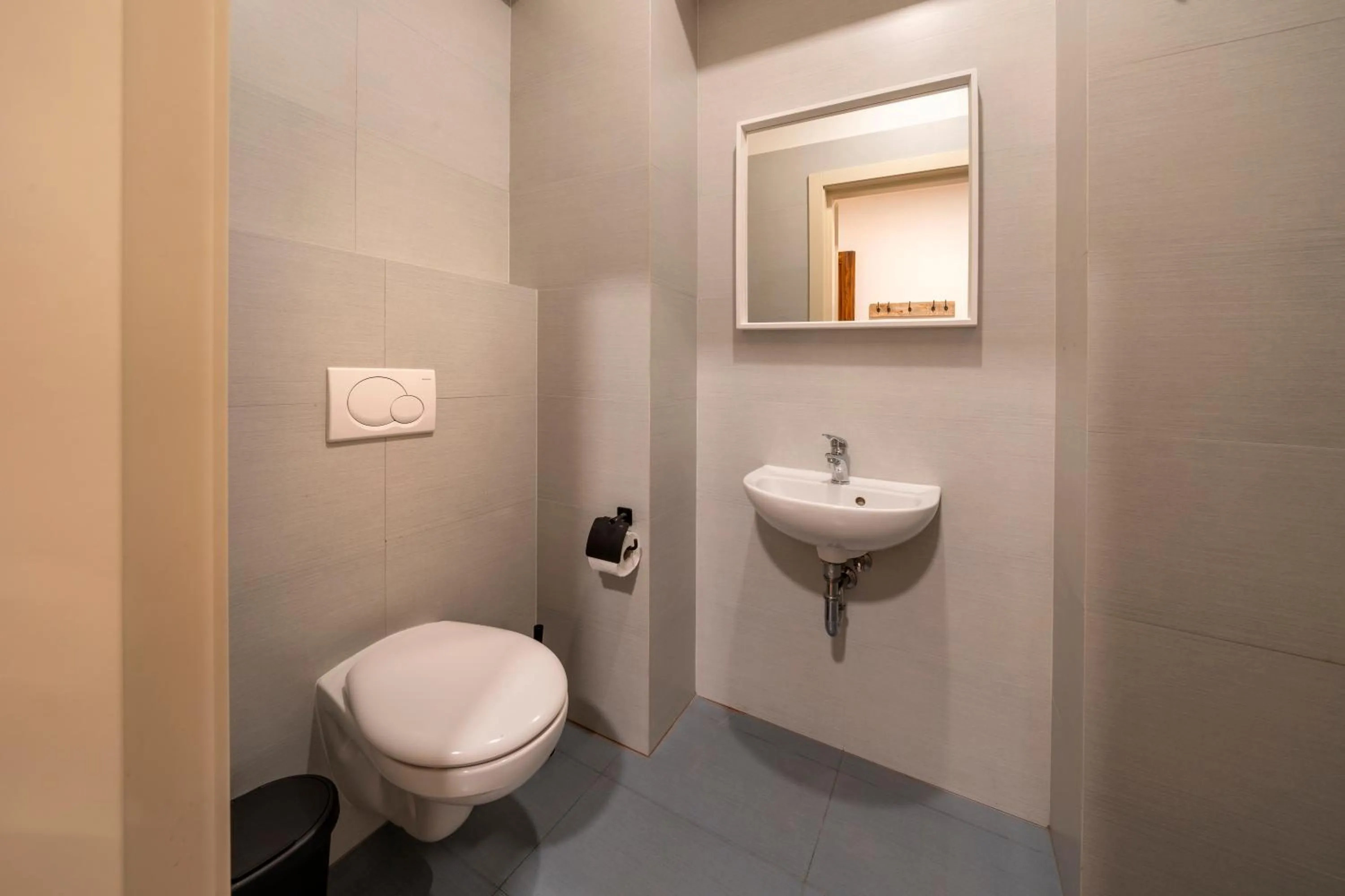 Toilet in Apart Hotel Zborovska