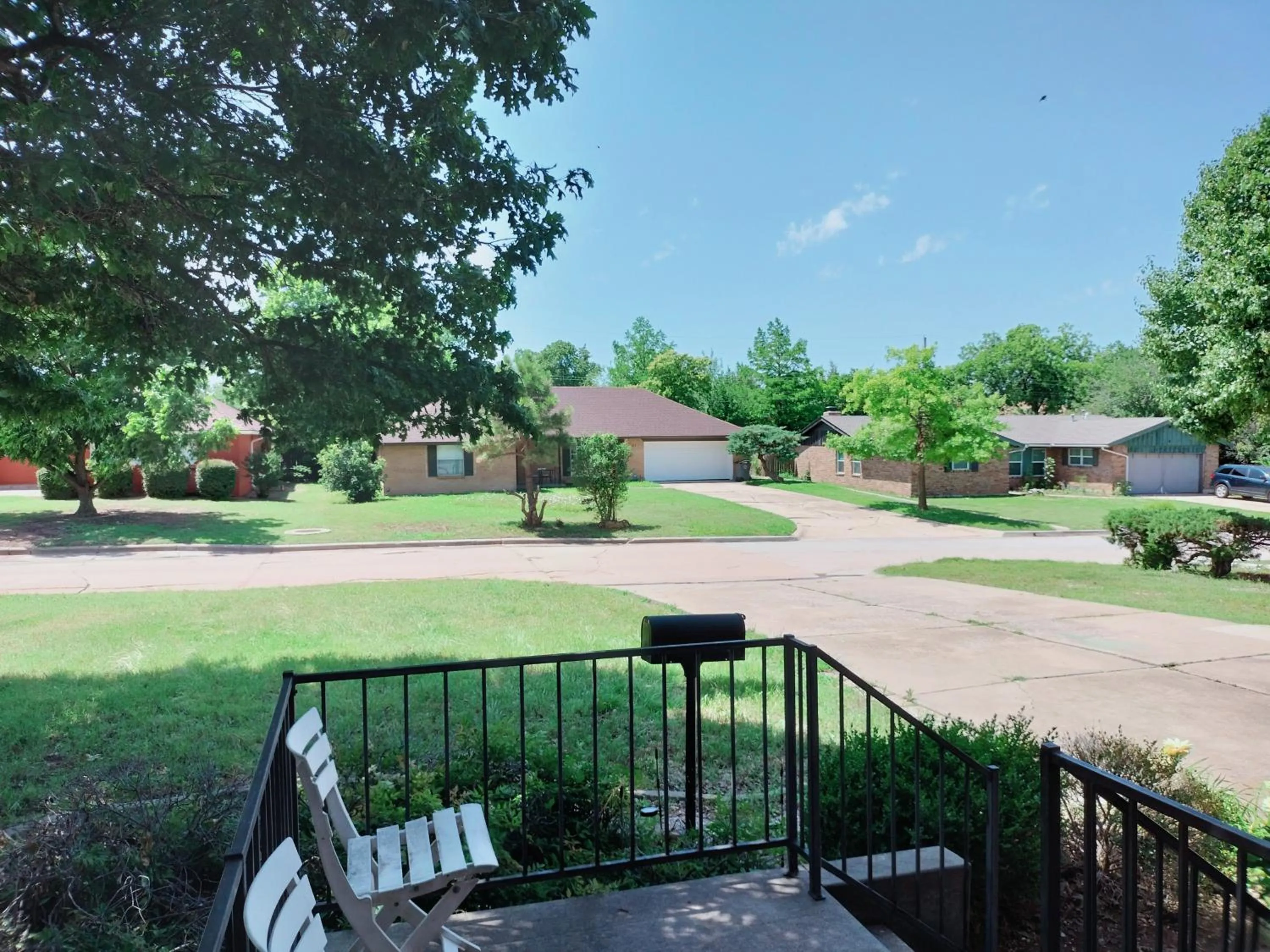 Golden Sunflower's Apt E