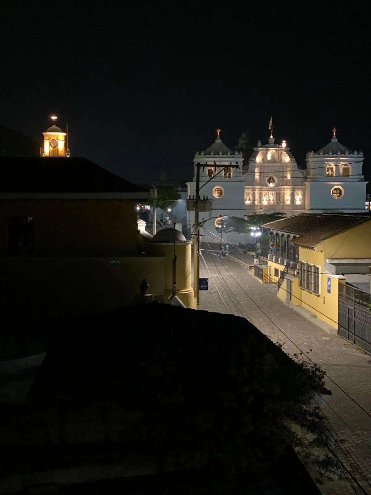 Night in Ciudad Vieja Bed & Breakfast Hotel Casa del Turista