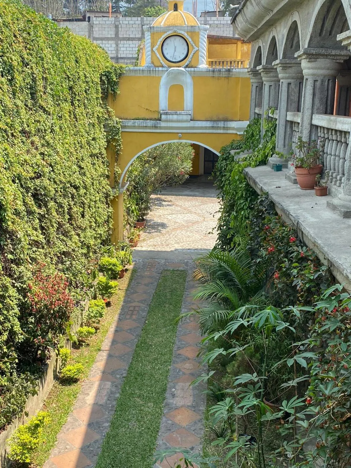 Property building in Ciudad Vieja Bed & Breakfast Hotel Casa del Turista