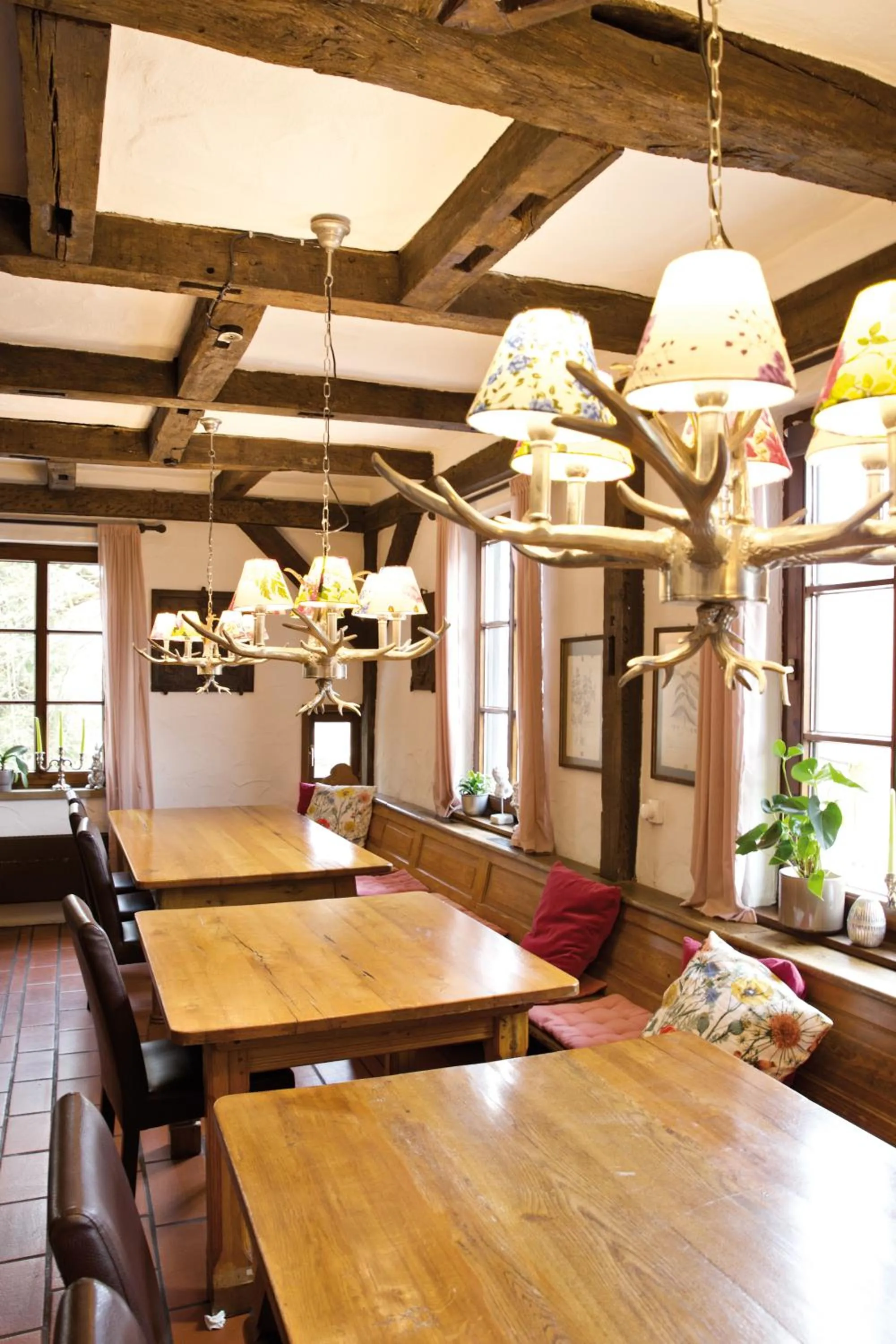 Restaurant/places to eat in Zinsers Appartements im Flämmle