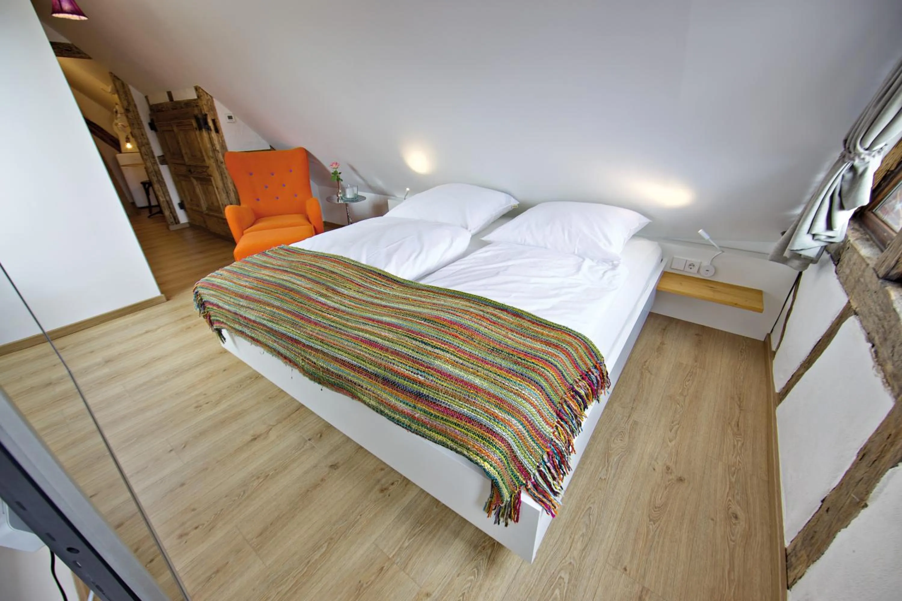 Bedroom, Bed in Zinsers Appartements im Flämmle