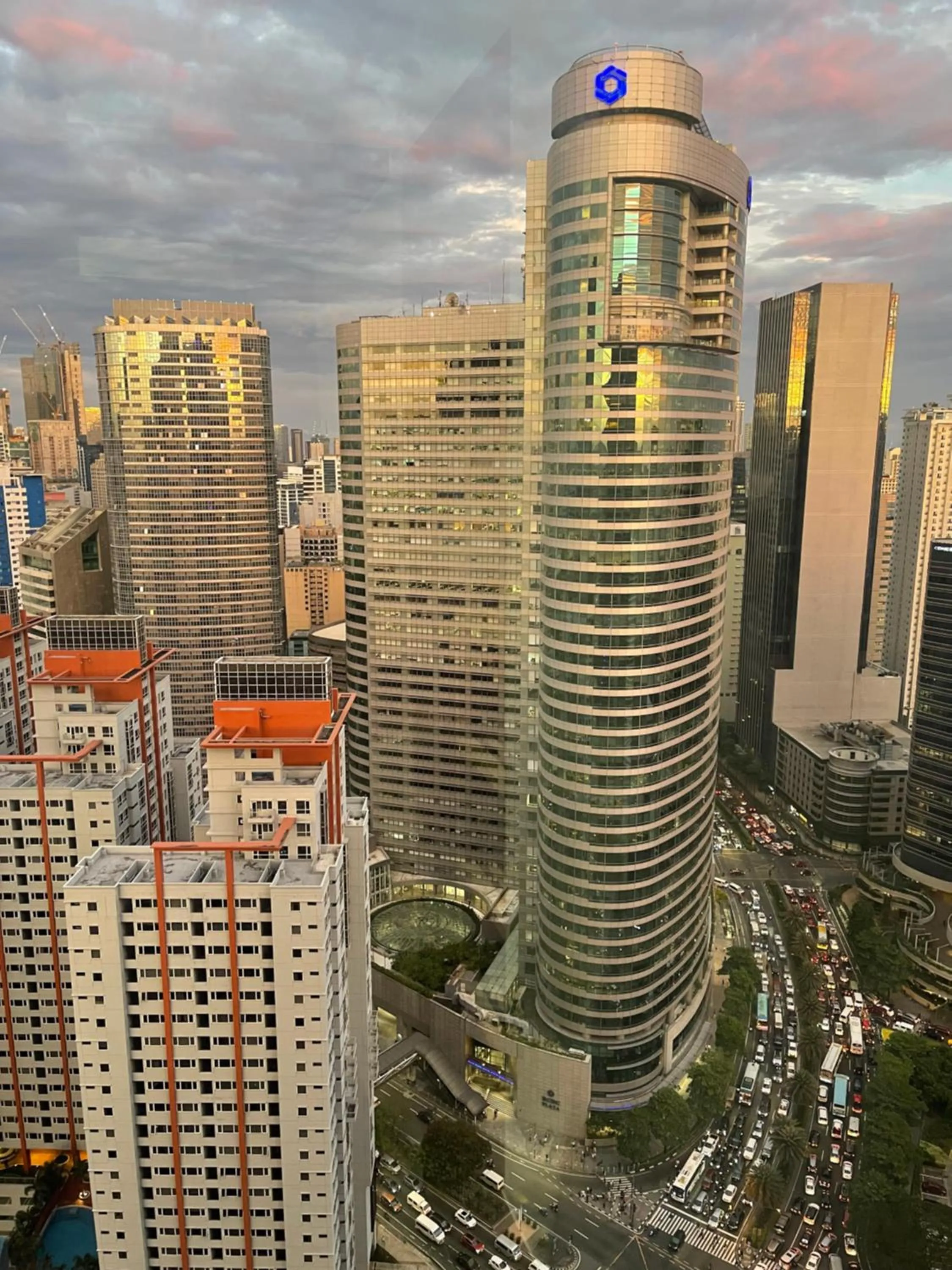 Destina Stays @Air Residences Makati, MetroManila