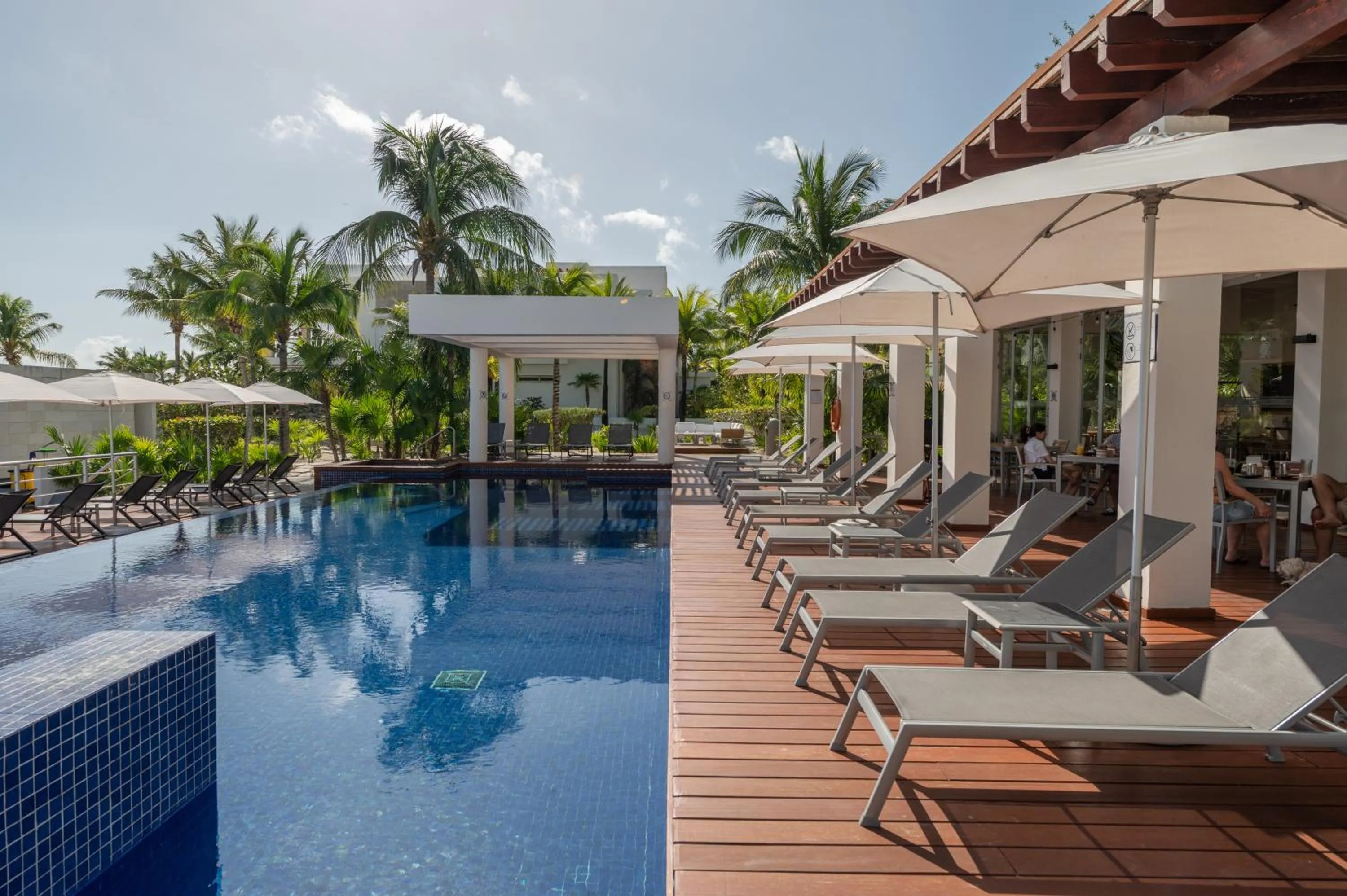Pool view in Departamento exclusivo con playa privada - La Amada, Cancun