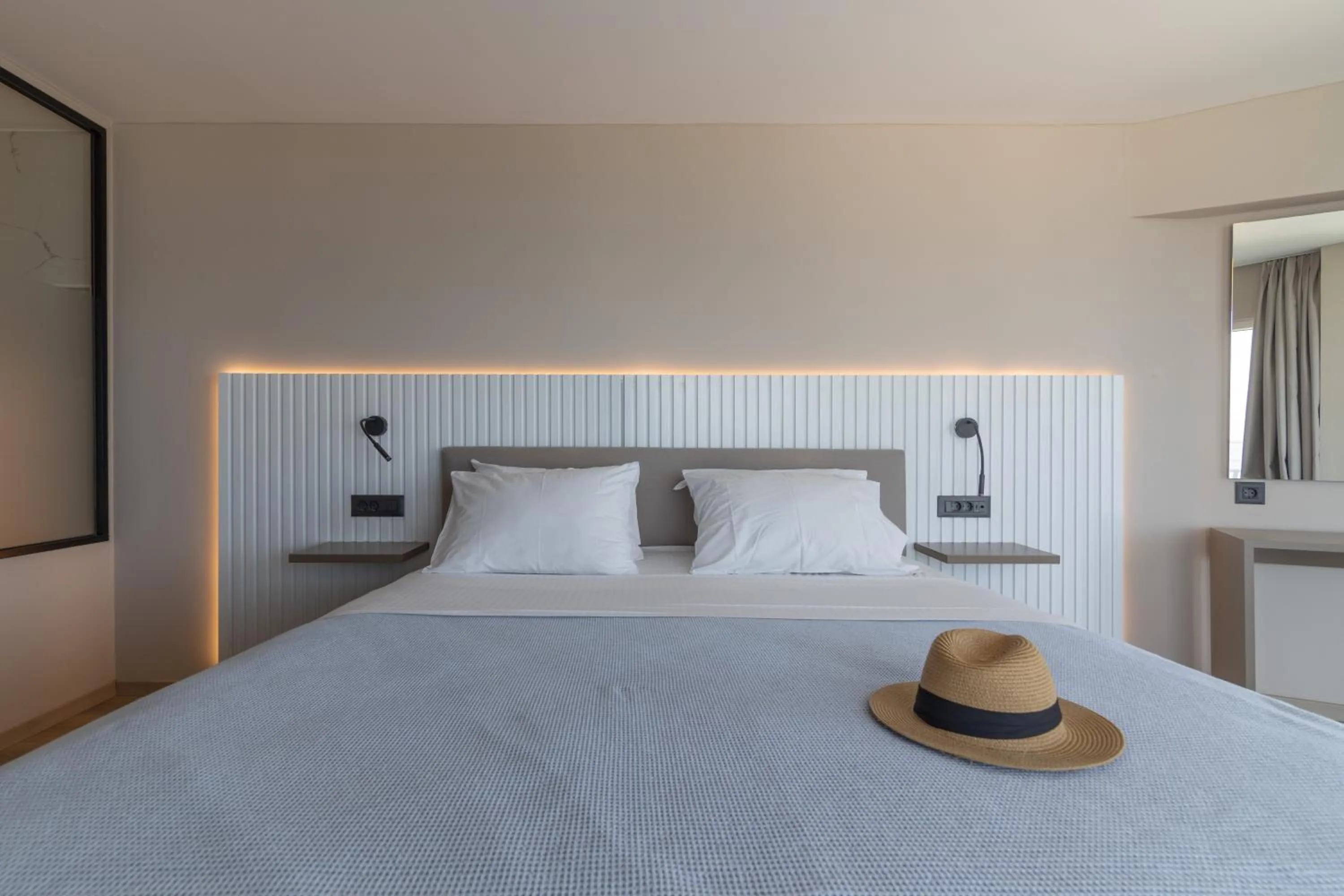 Bed in Marathon Beach Resort