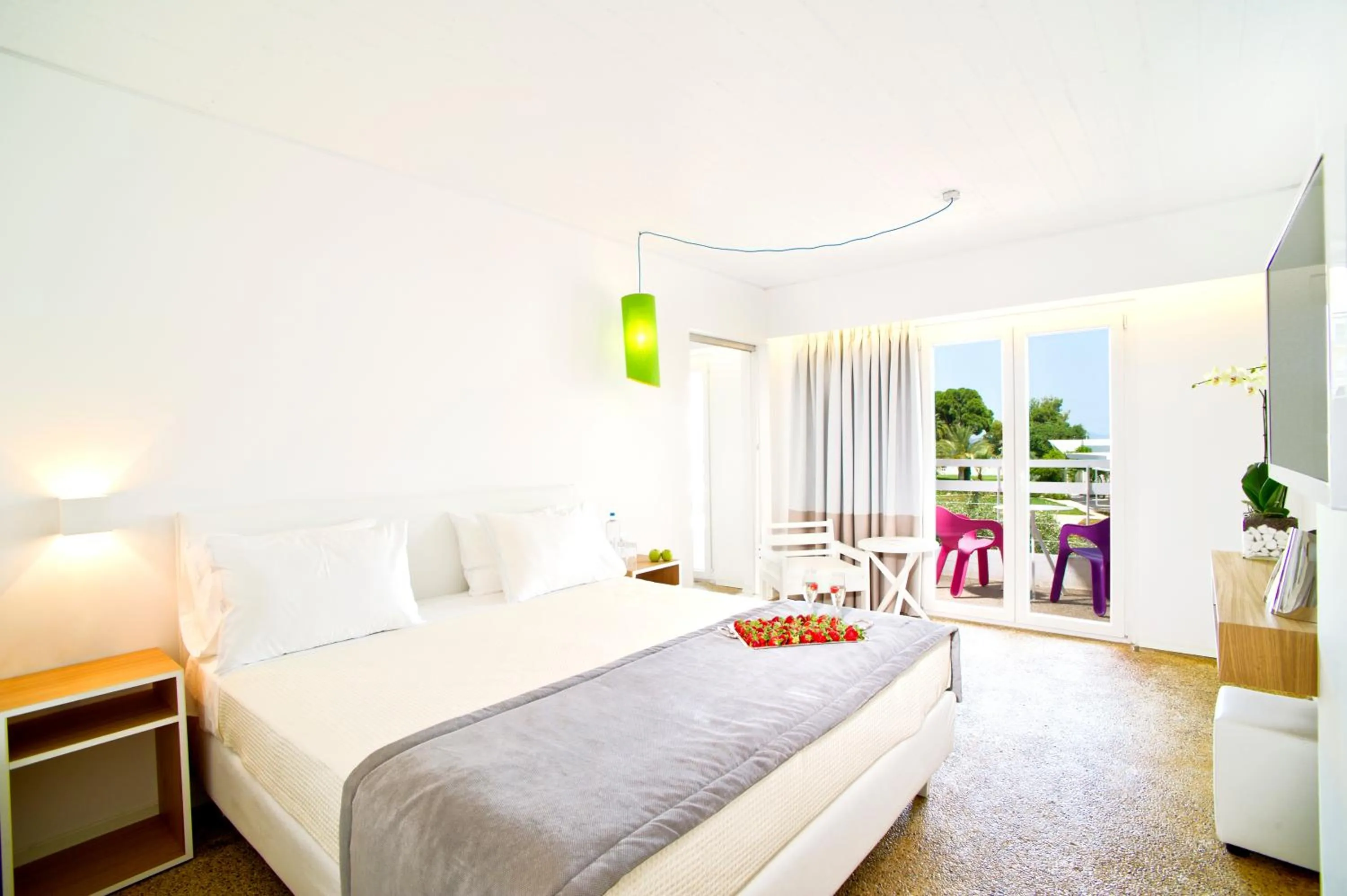 Day in Marathon Beach Resort