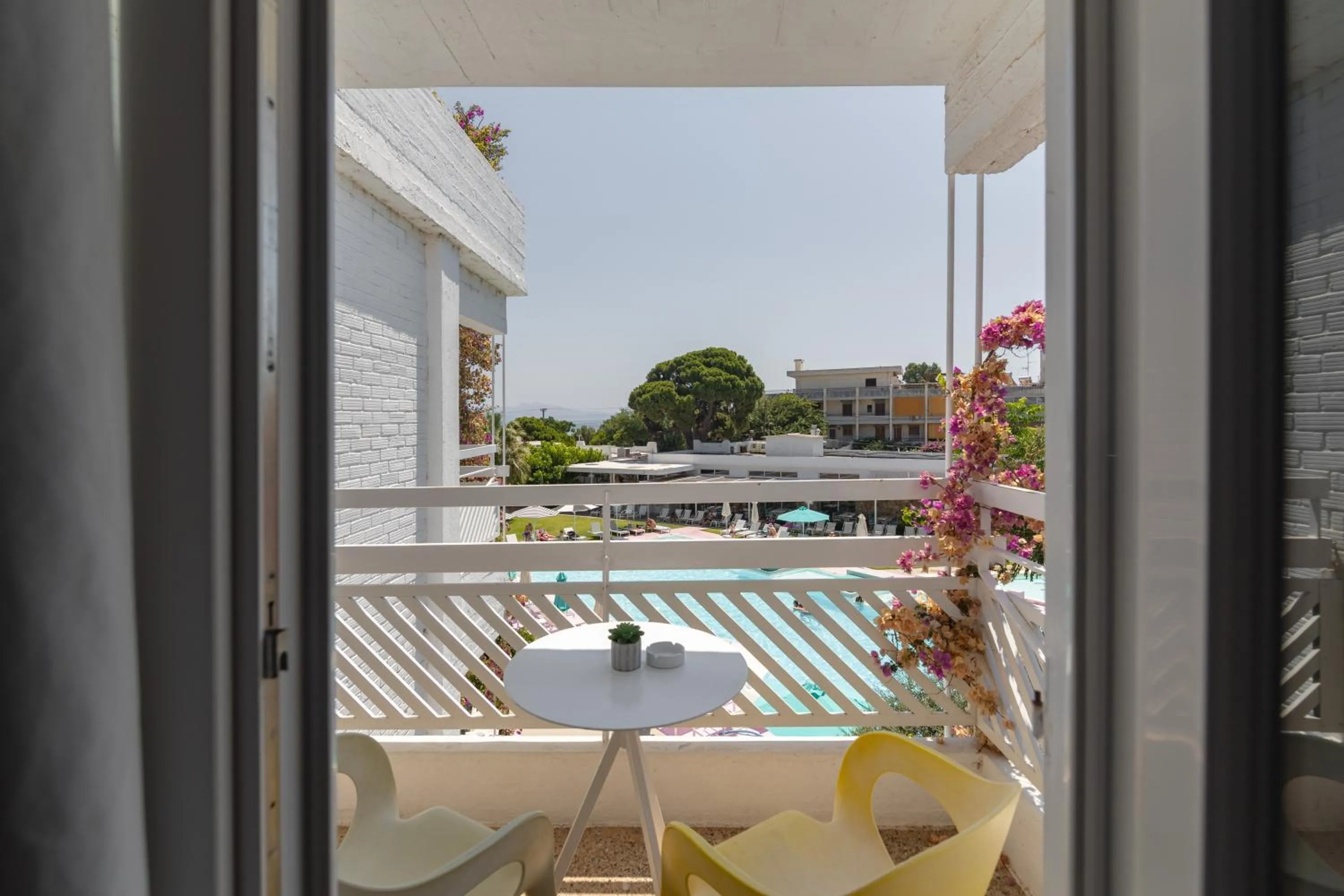 Pool view in Marathon Beach Resort