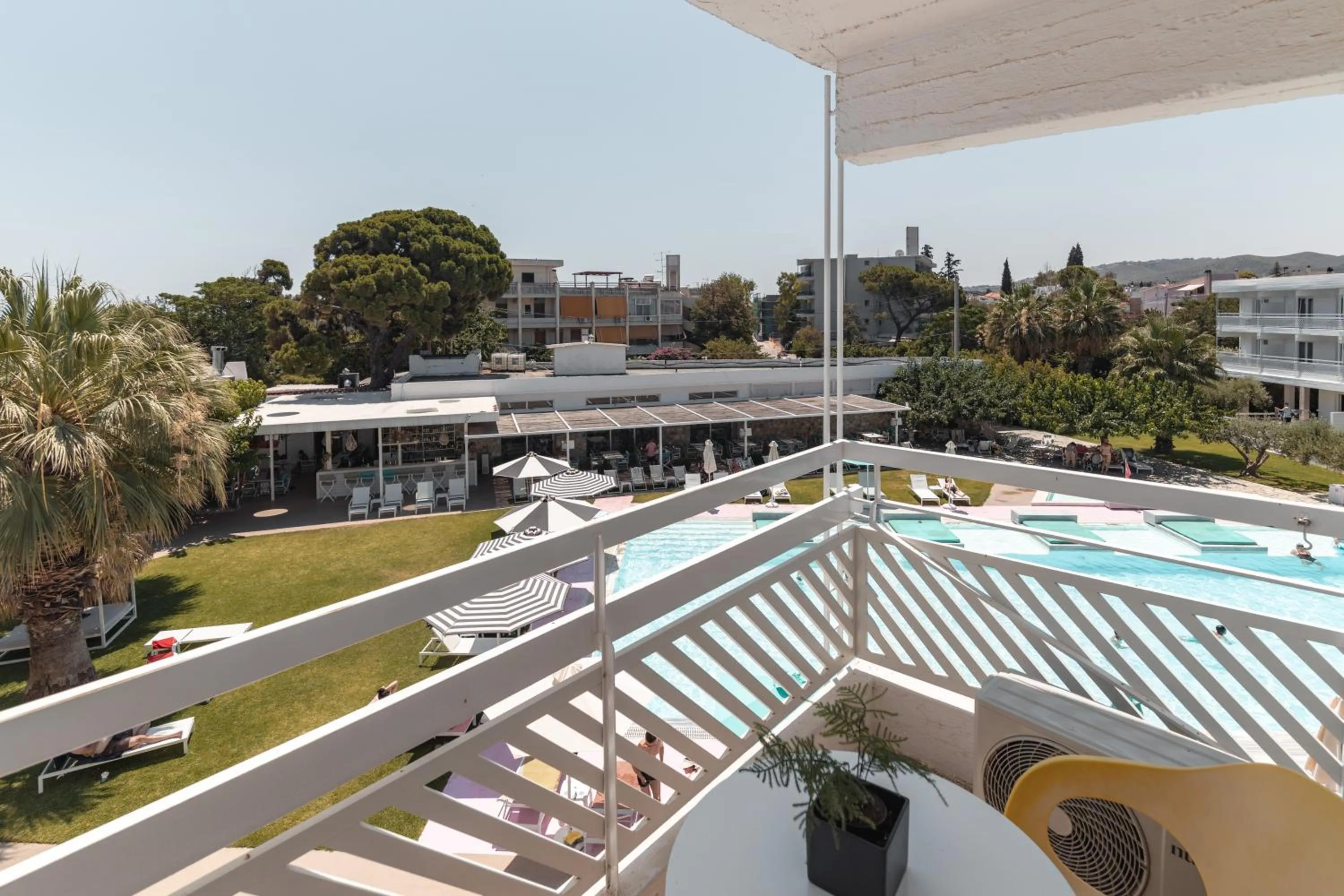 Pool view in Marathon Beach Resort