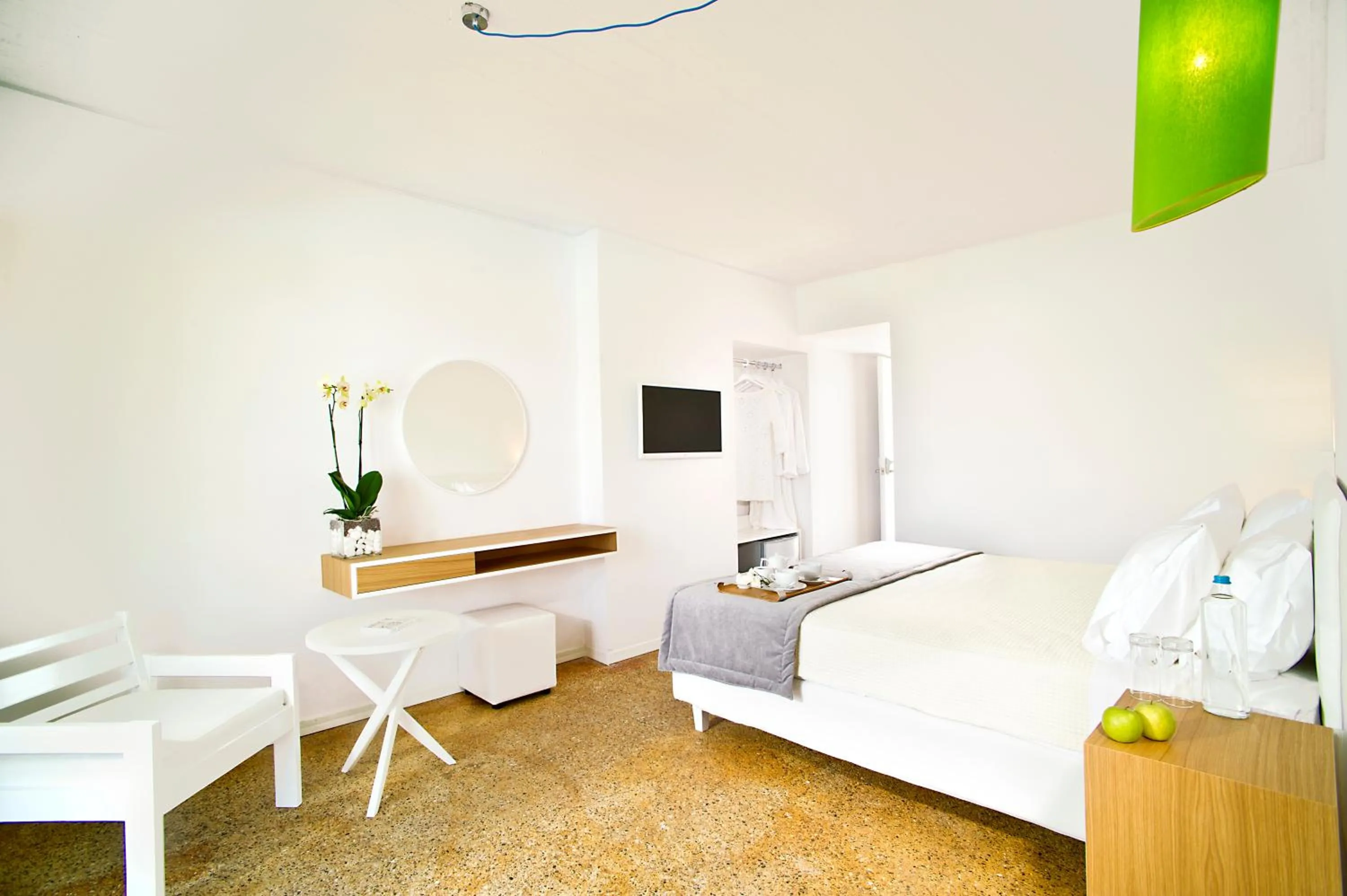 Photo of the whole room in Marathon Beach Resort