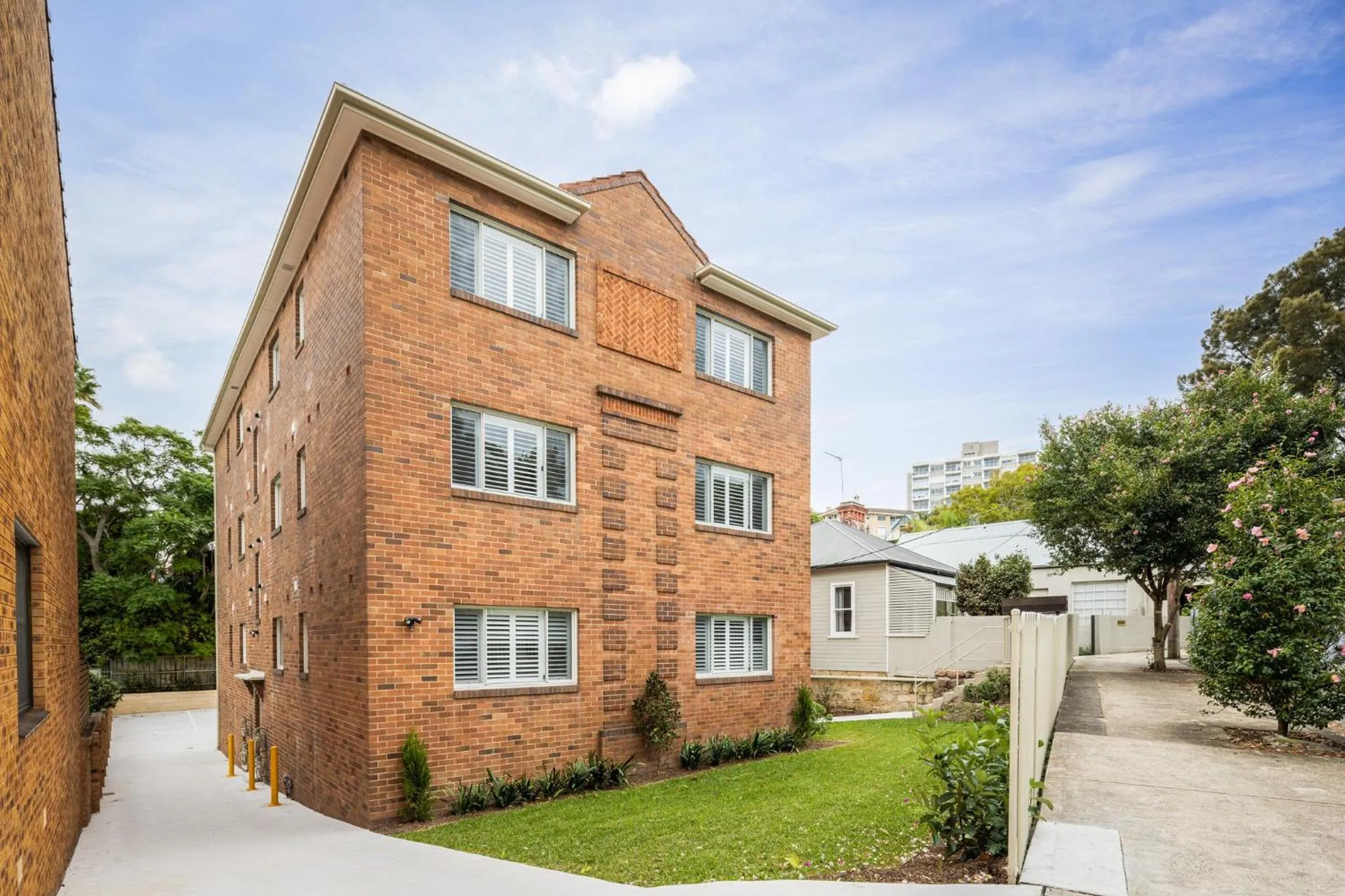 Property building in Urban Rest Neutral Bay Apartments