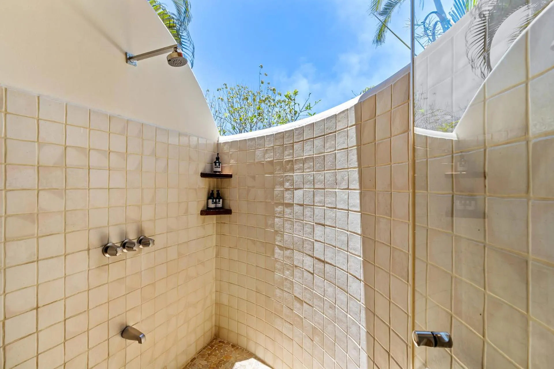 Los Altos de Eros - Adults Only