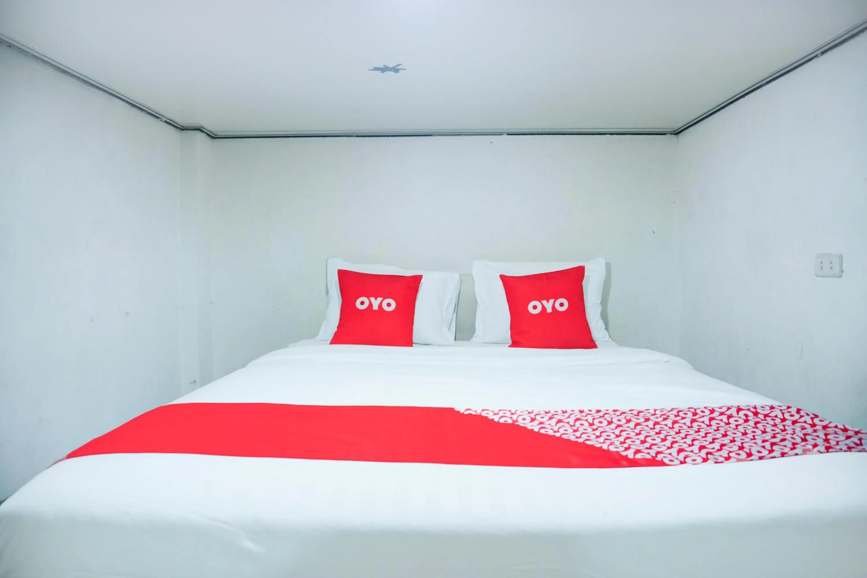 Bedroom, Bed in OYO 94375 Kanajiwa Guesthouse 2