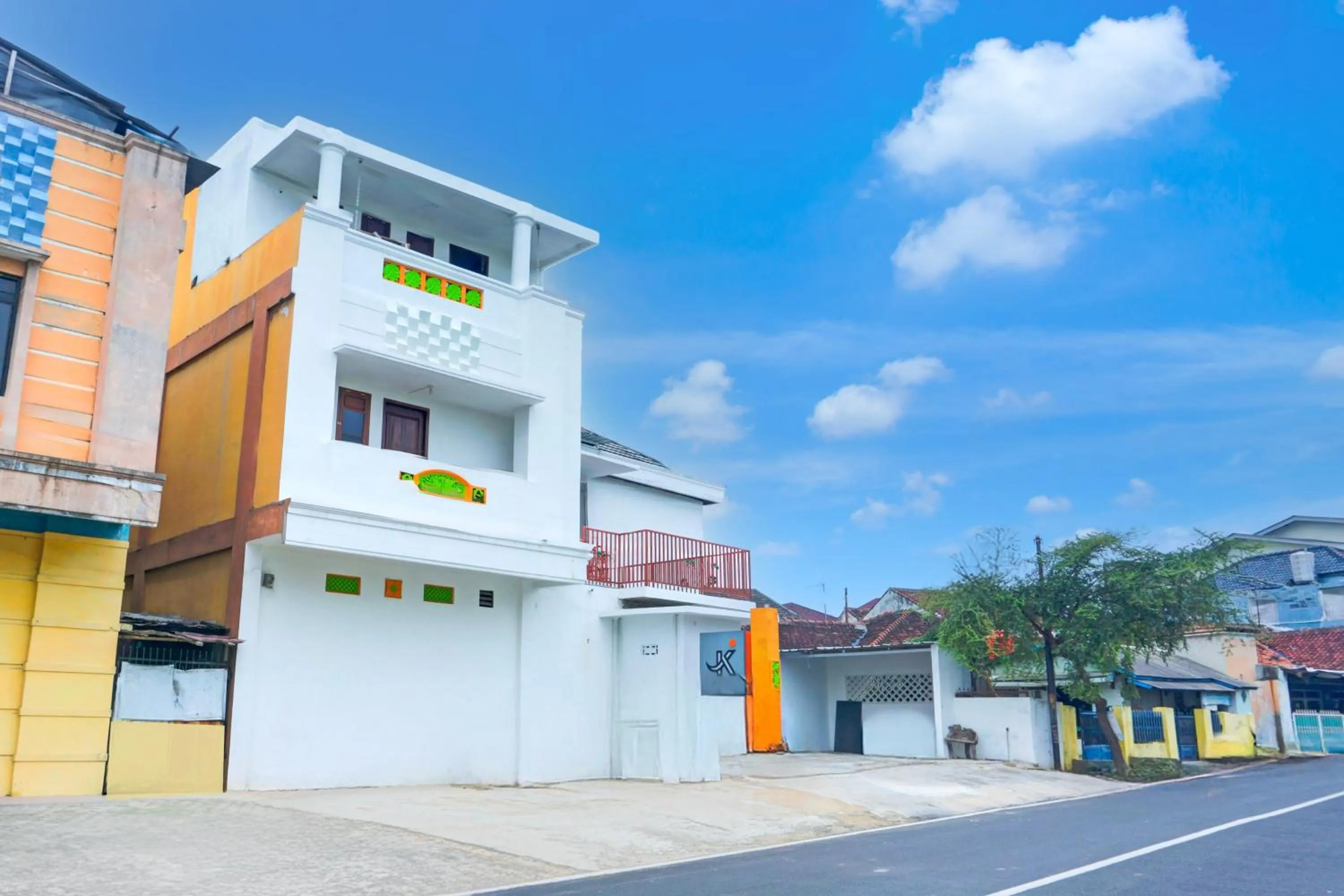 Facade/entrance in OYO 94375 Kanajiwa Guesthouse 2