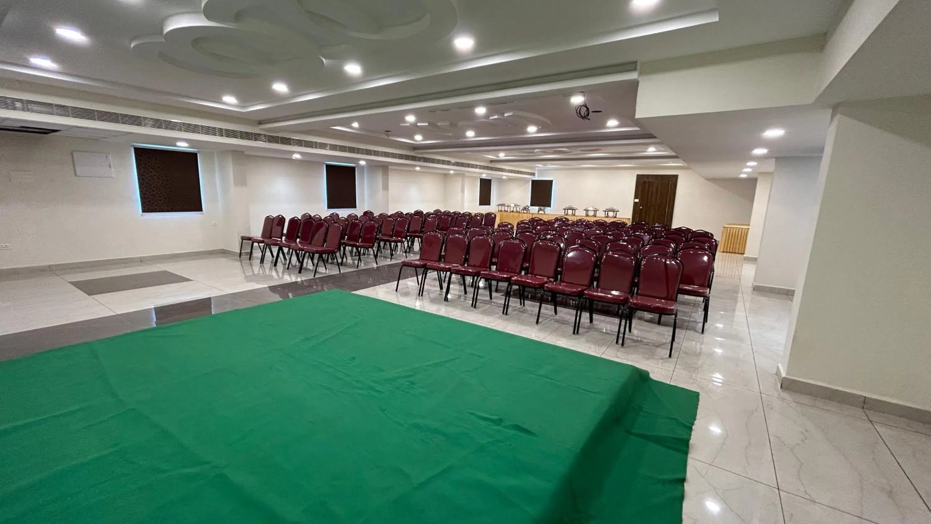 Meeting/conference room in Seasons Stay