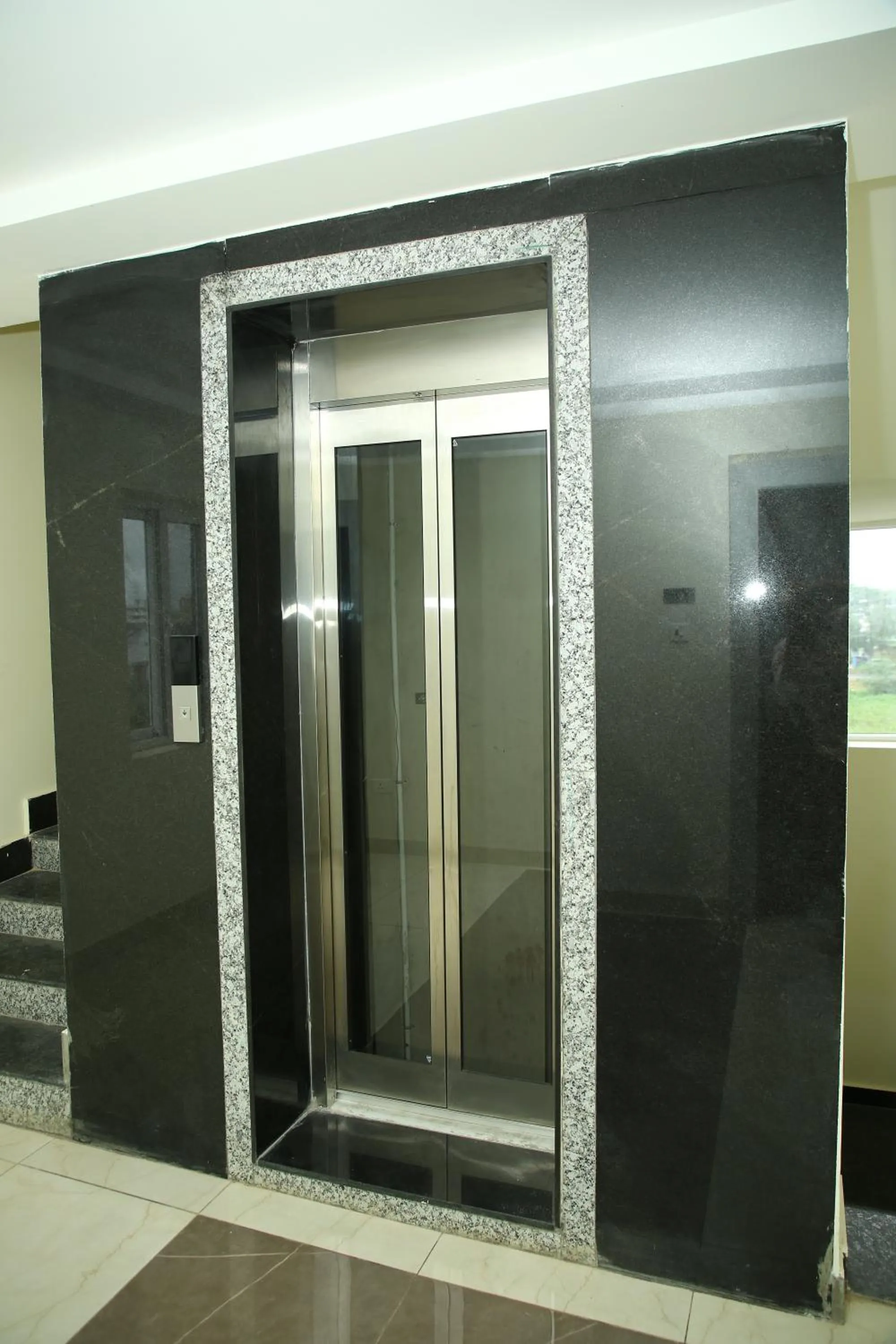 elevator in Seasons Stay