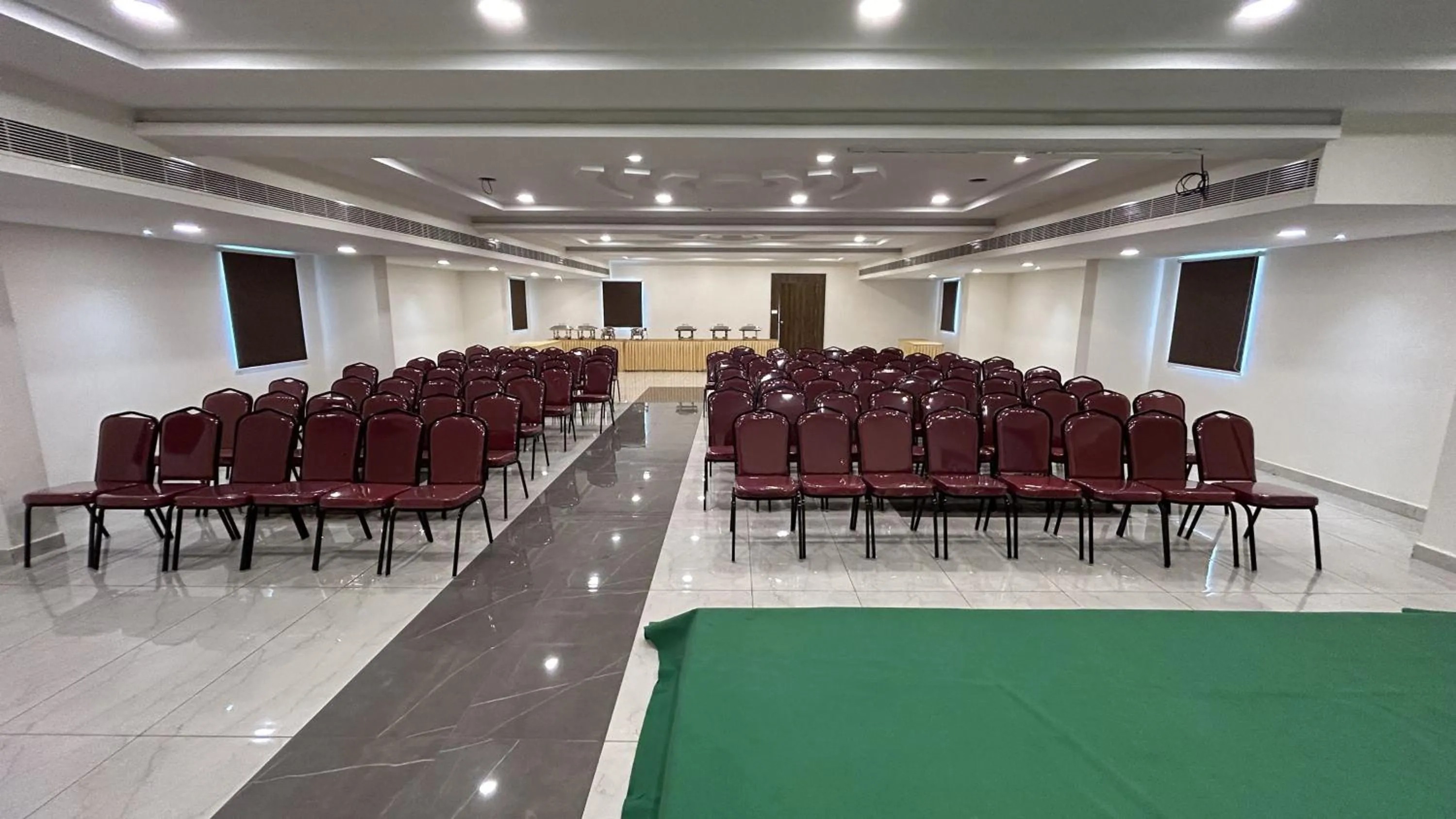 Meeting/conference room in Seasons Stay