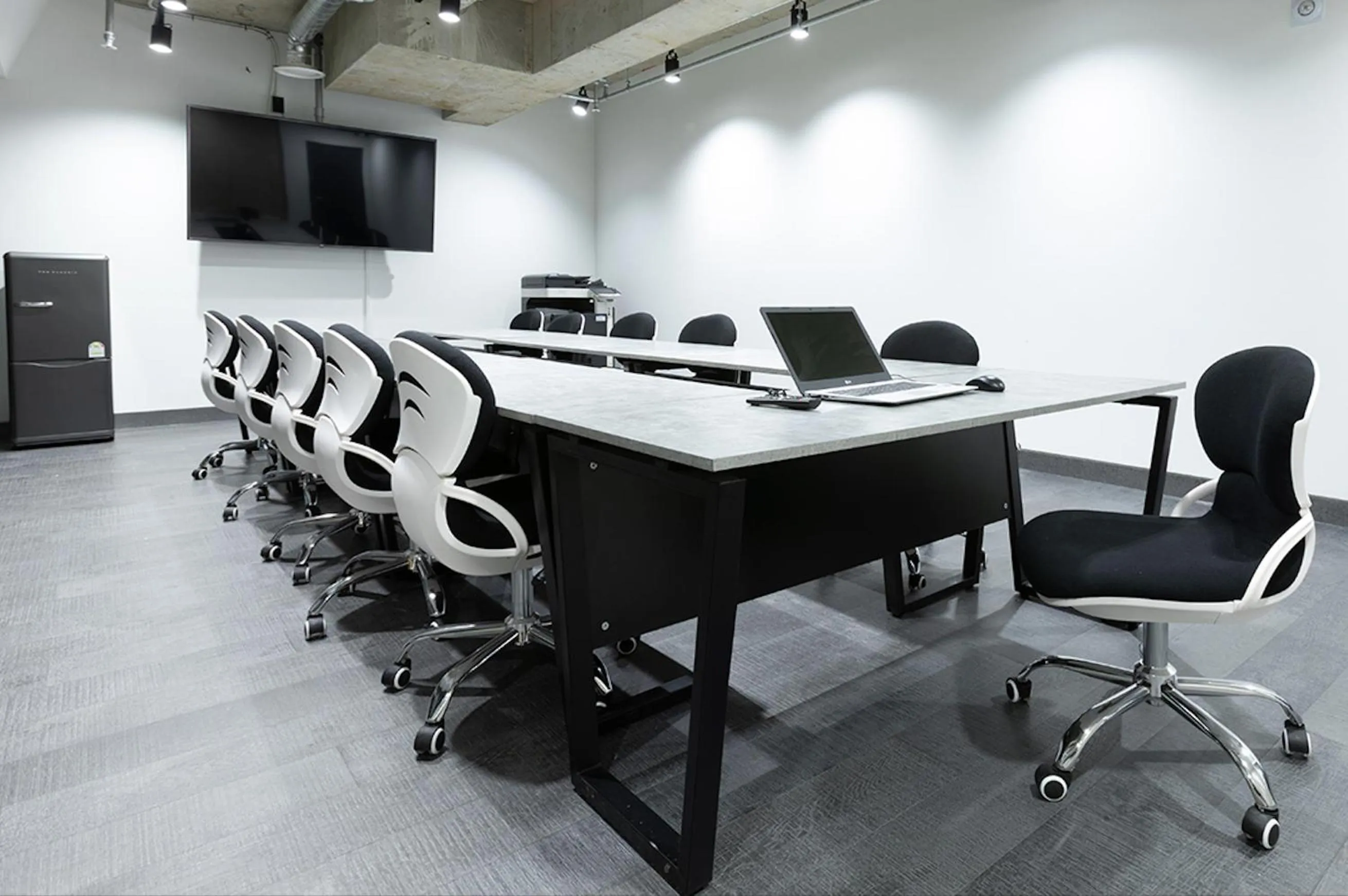 Property building in Pangyo Business & Tourist Hotel KYND