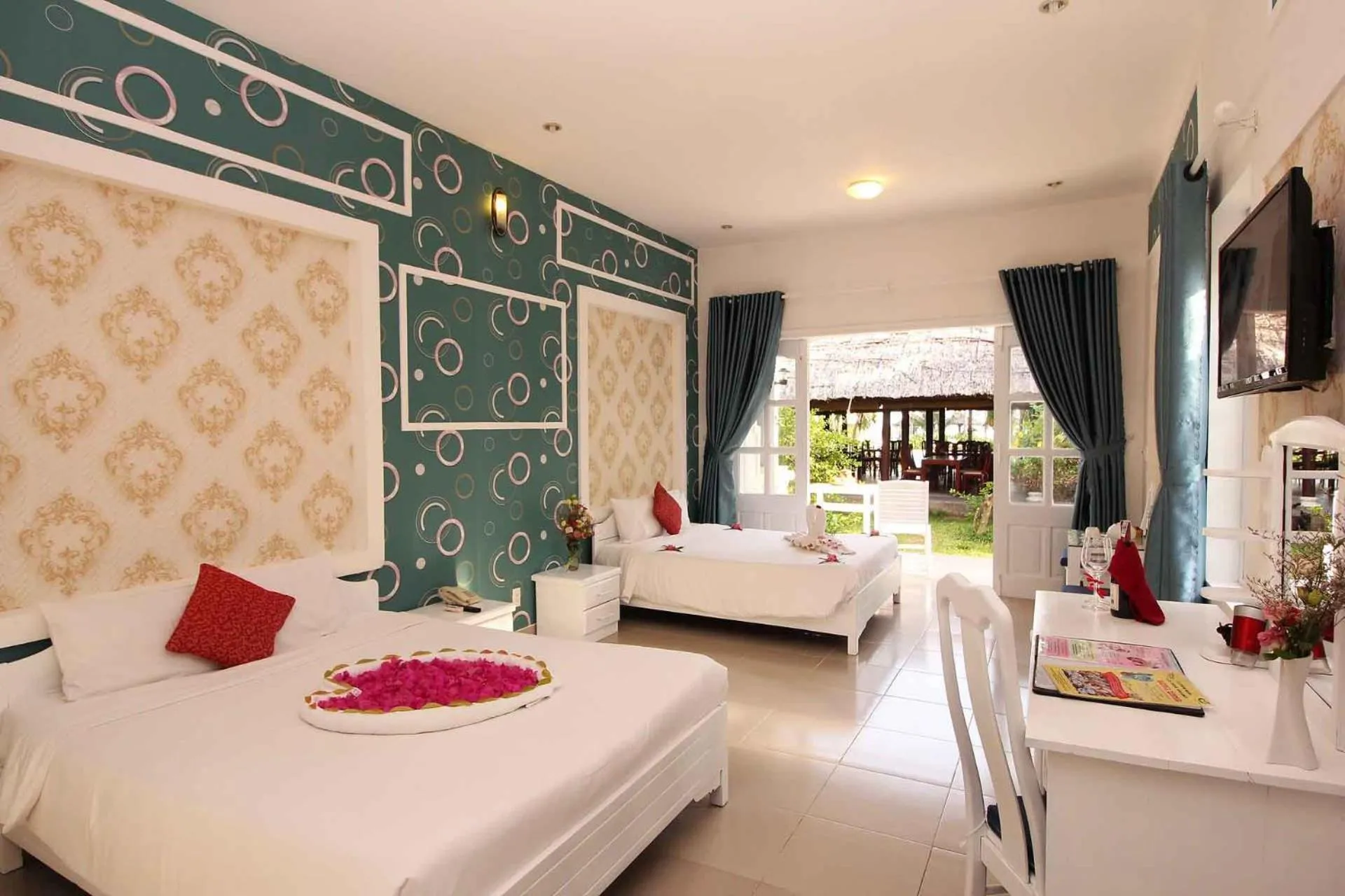 Bed in Muine Sun & Sea Resort