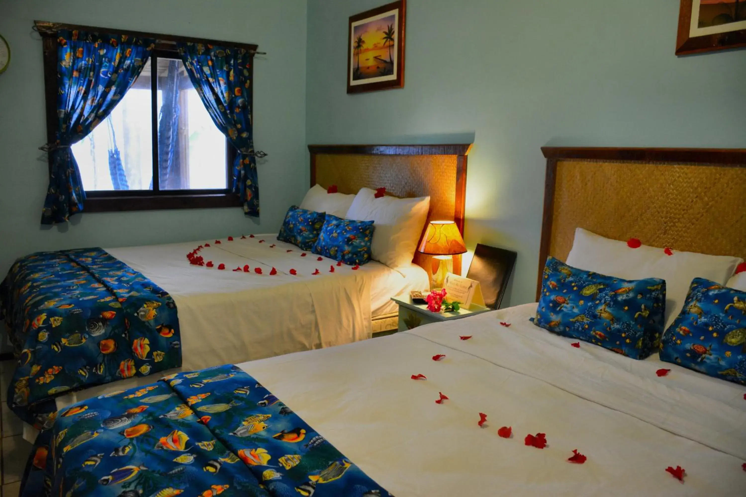 Queen Room with Two Queen Beds in West Bay Lodge and Spa Queen Room with Two Queen Beds in West Bay Lodge and Spa