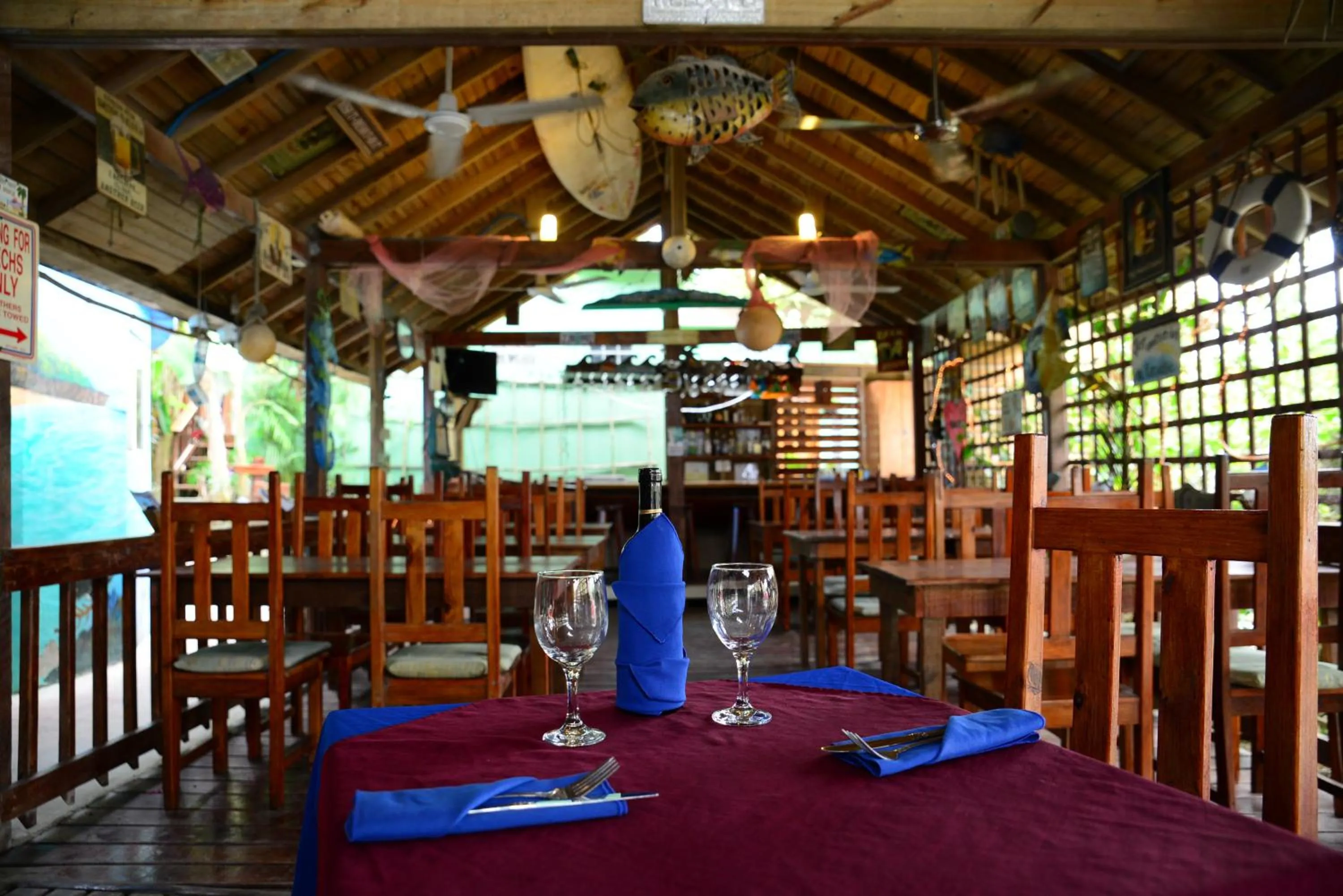 Restaurant/places to eat in West Bay Lodge and Spa