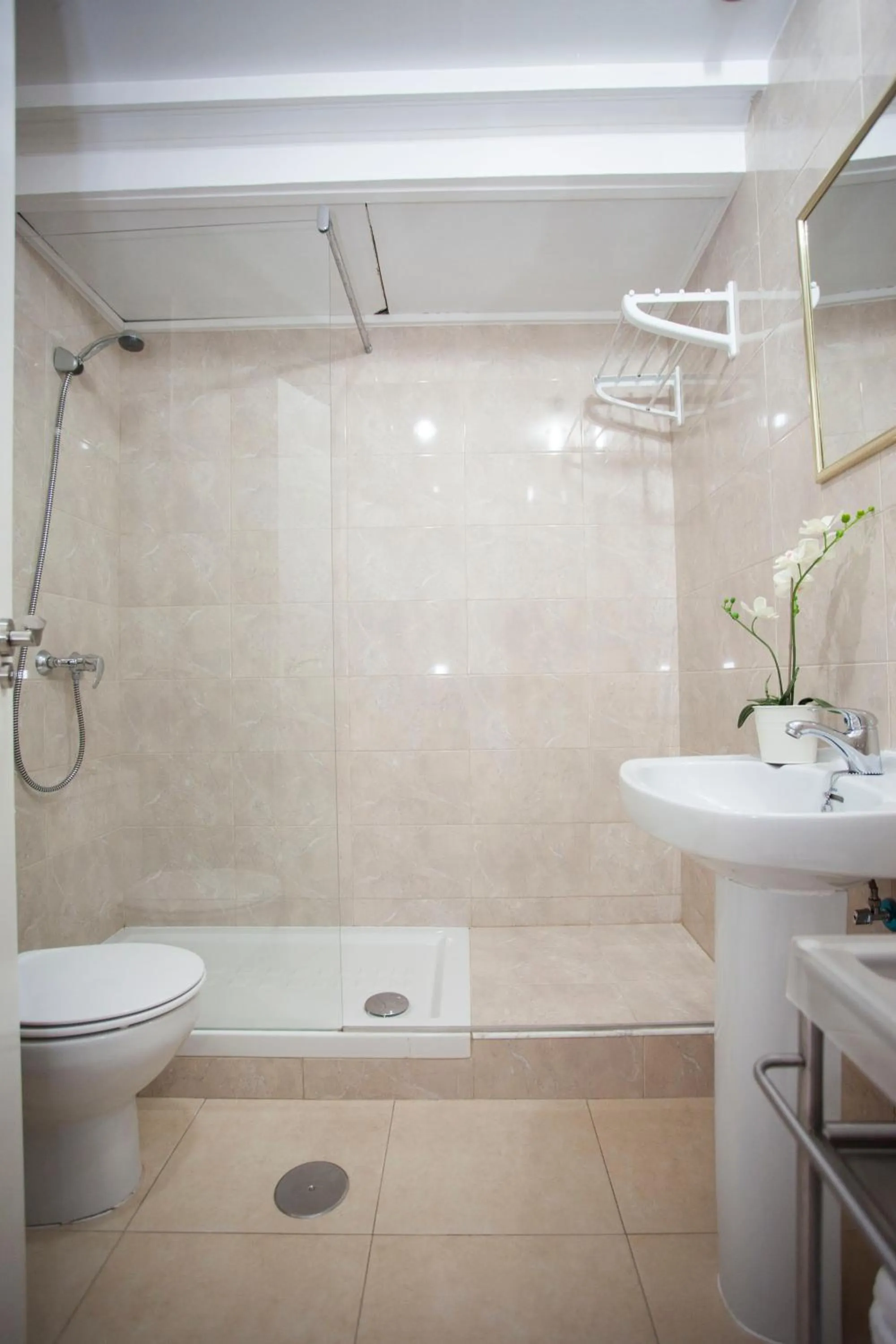 Bathroom in Fuencarral Apartments