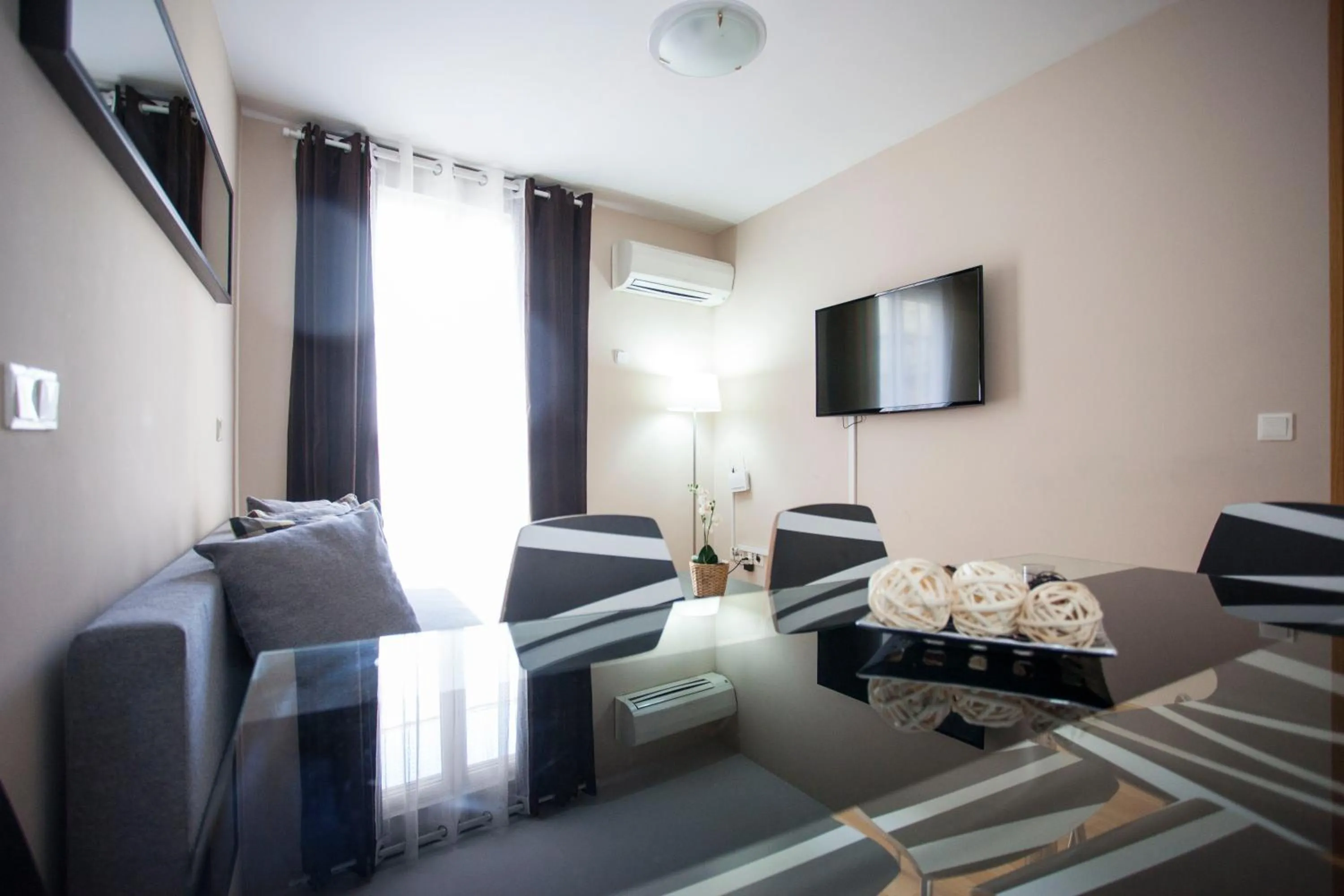 TV and multimedia in Fuencarral Apartments