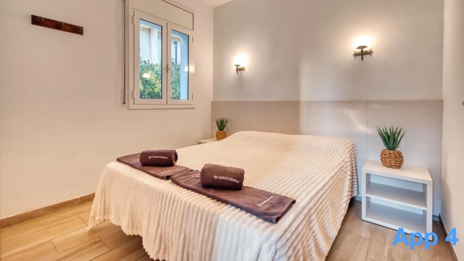 Living room, Bed in Costacabana - Villa Pilar