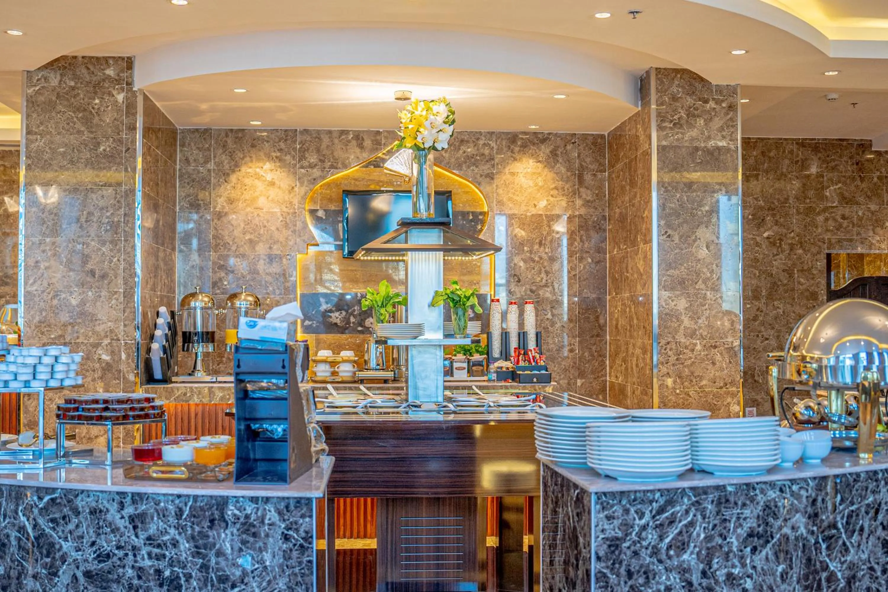 Restaurant/places to eat in Golden Dune Residential Unit - Almalaz