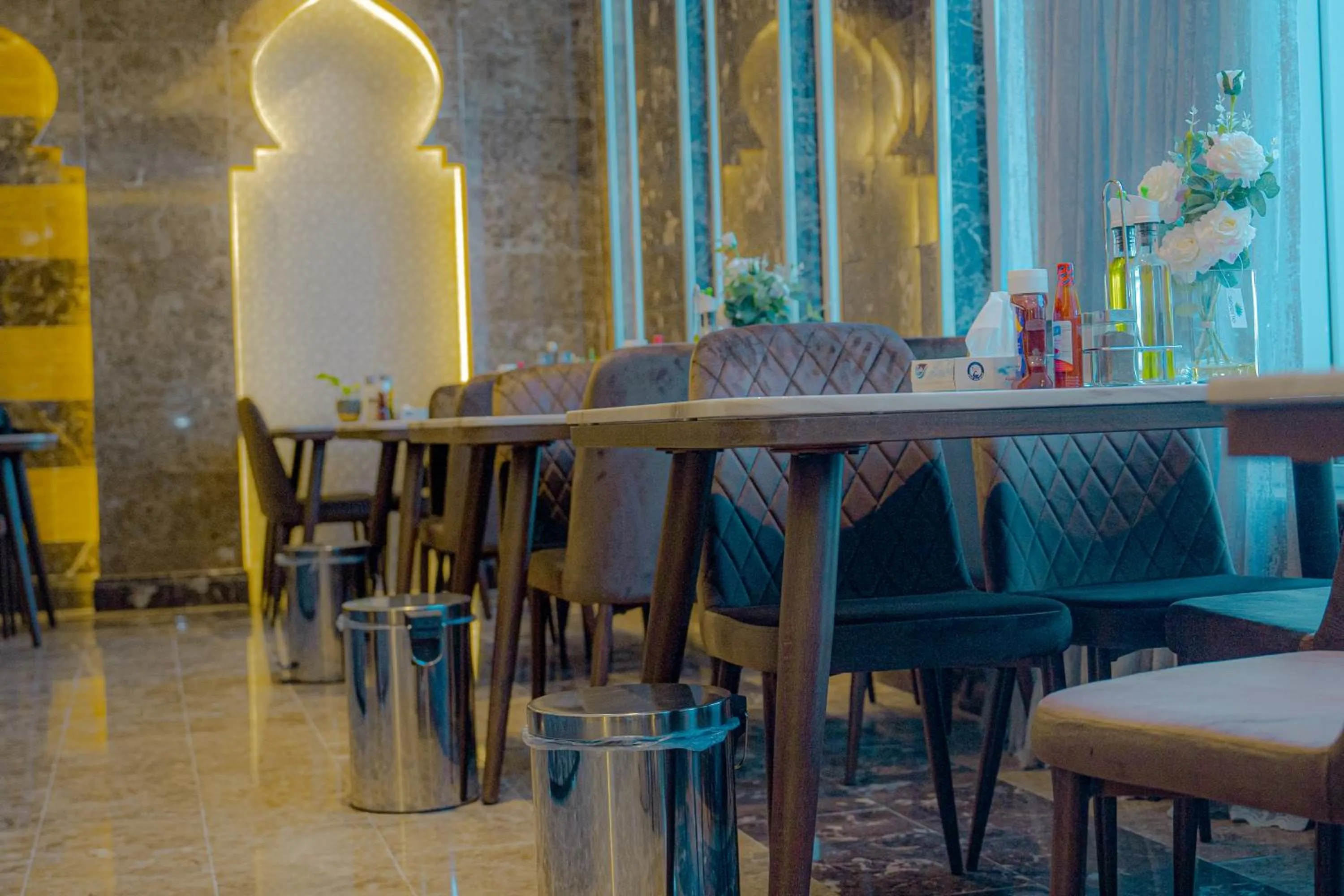 Restaurant/places to eat in Golden Dune Residential Unit - Almalaz