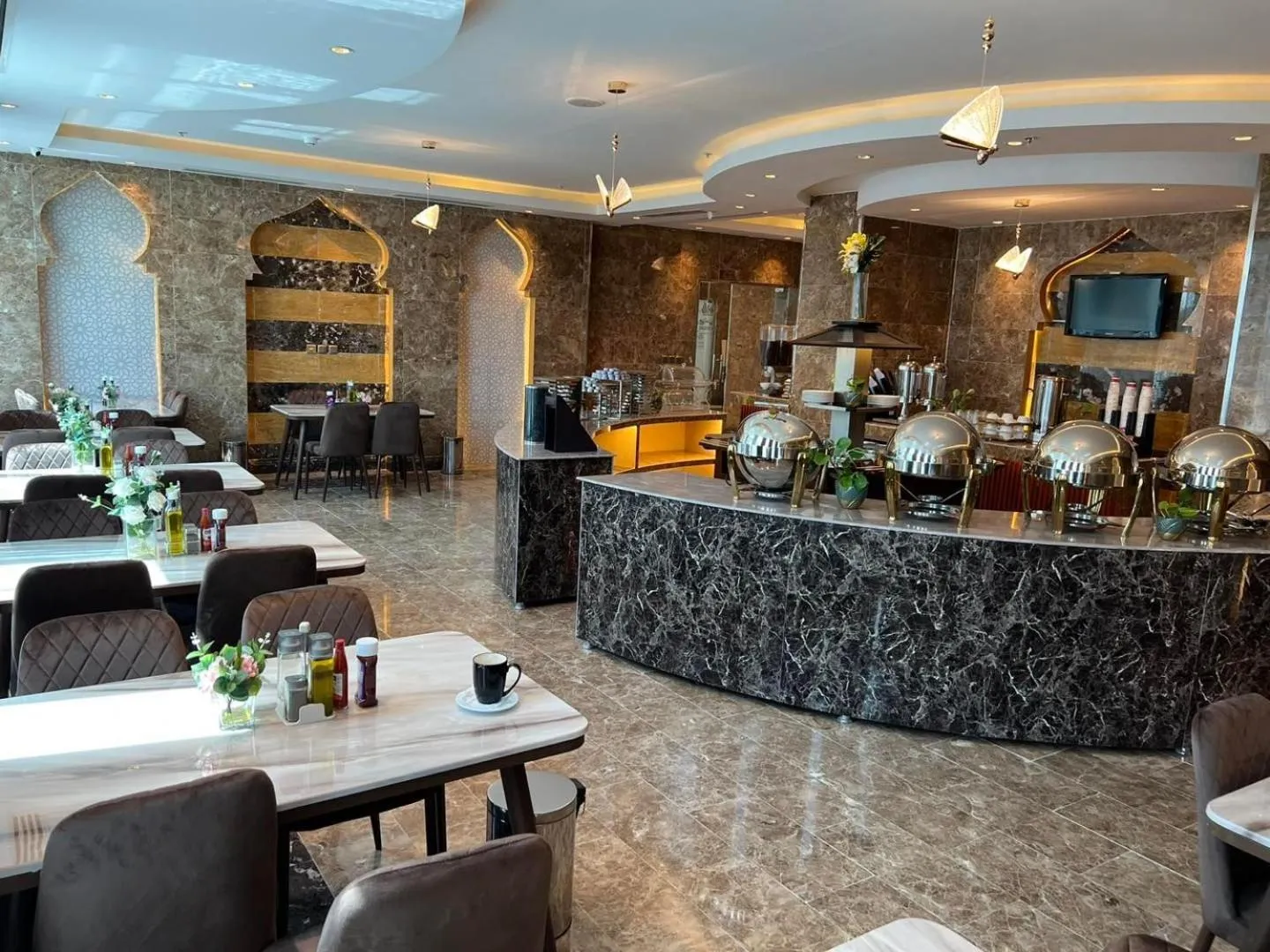 Restaurant/places to eat in Golden Dune Residential Unit - Almalaz