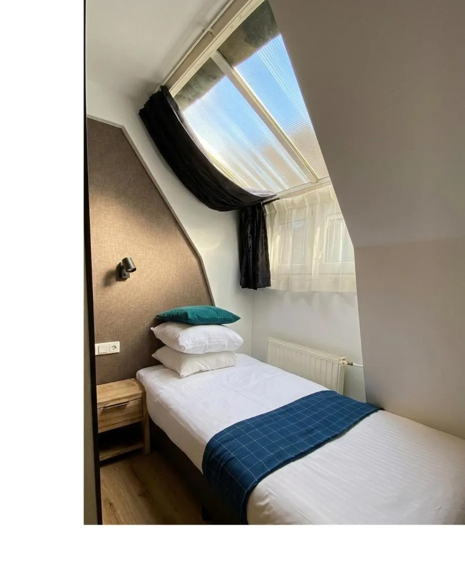 Bedroom, Bed in Hotel Vondel Garden