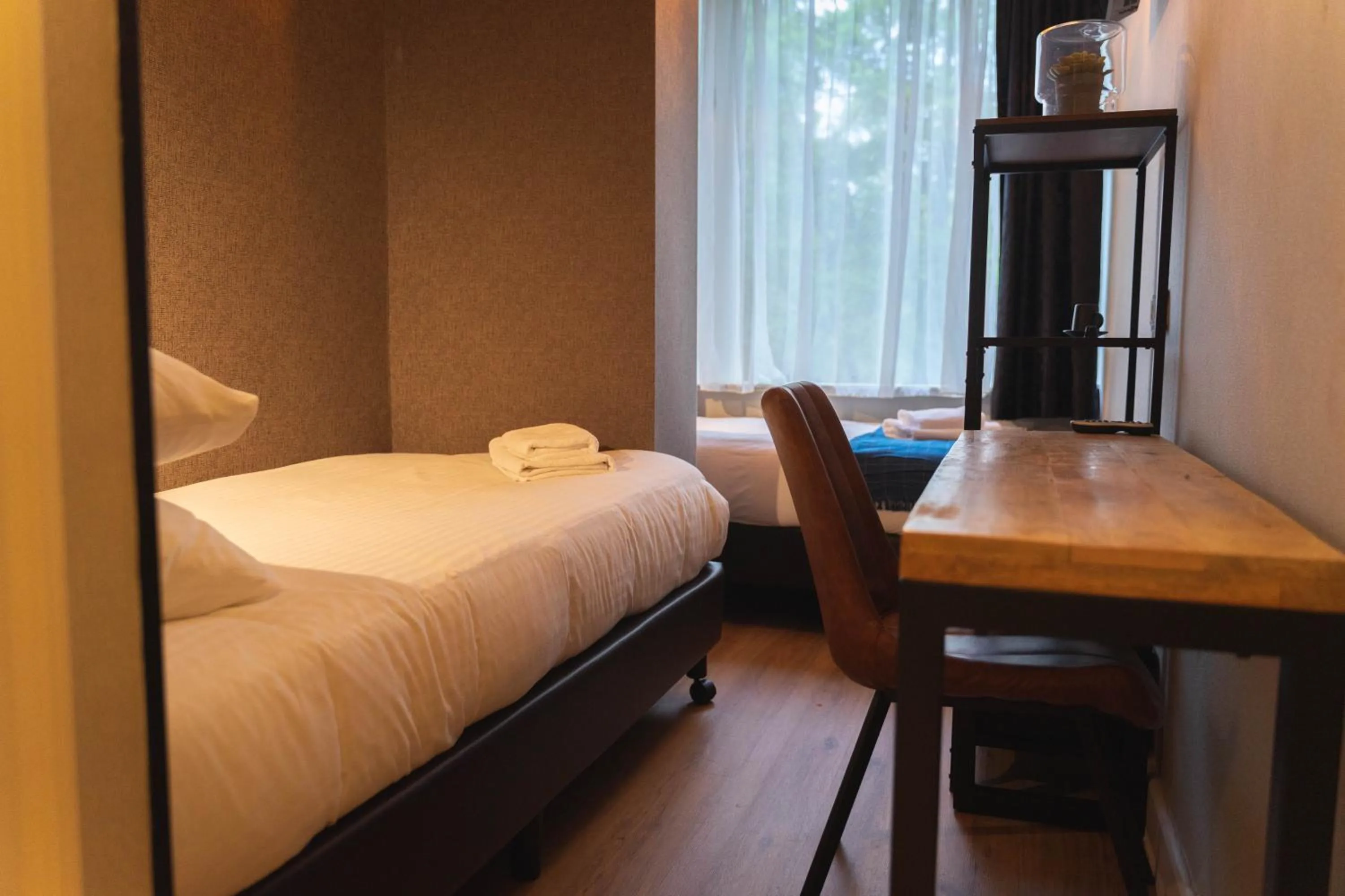 Photo of the whole room, Bed in Hotel Vondel Garden