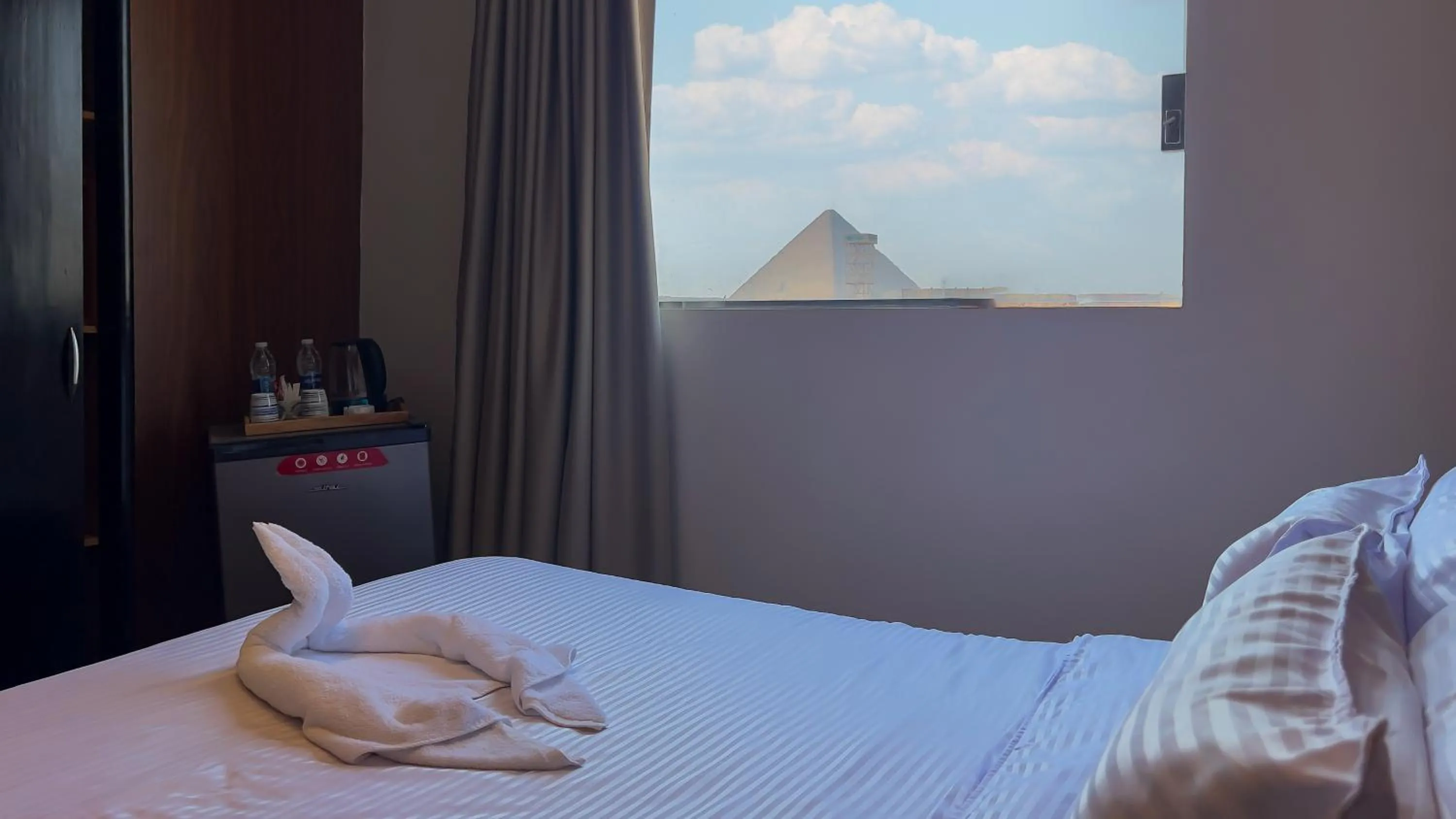 Bed in Happy View Inn