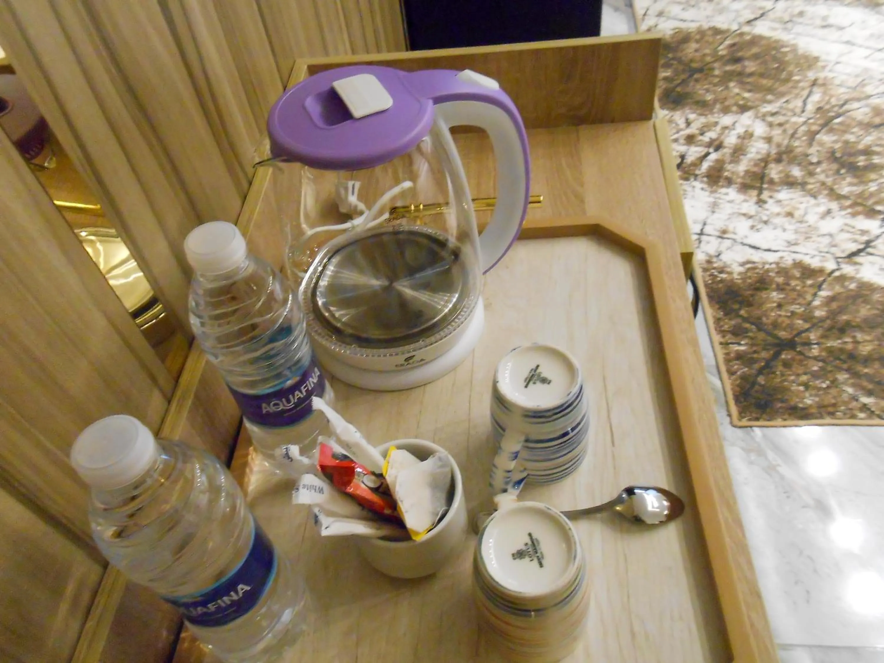 Coffee/tea facilities in Happy View Inn