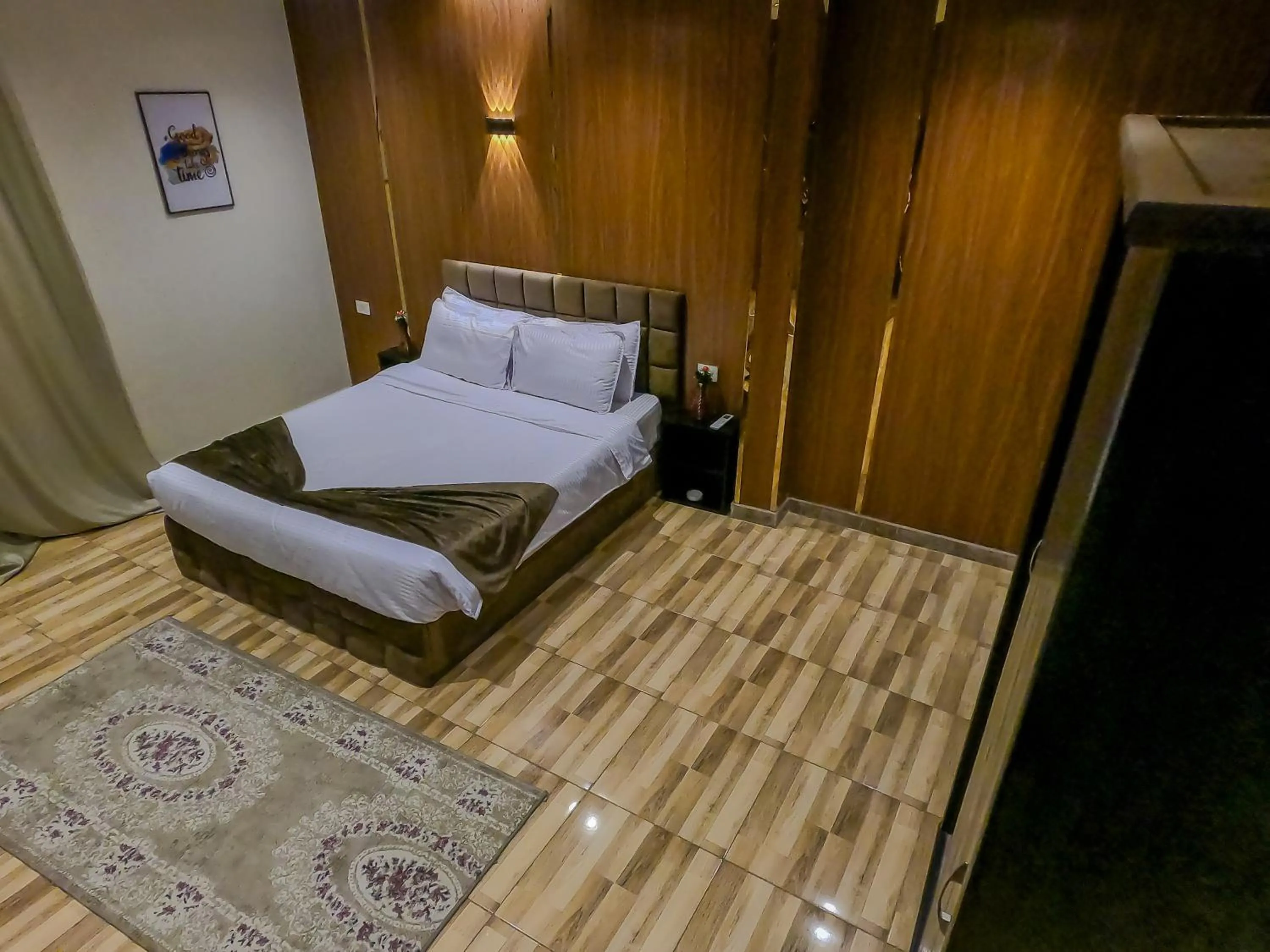 Bed in Happy View Inn