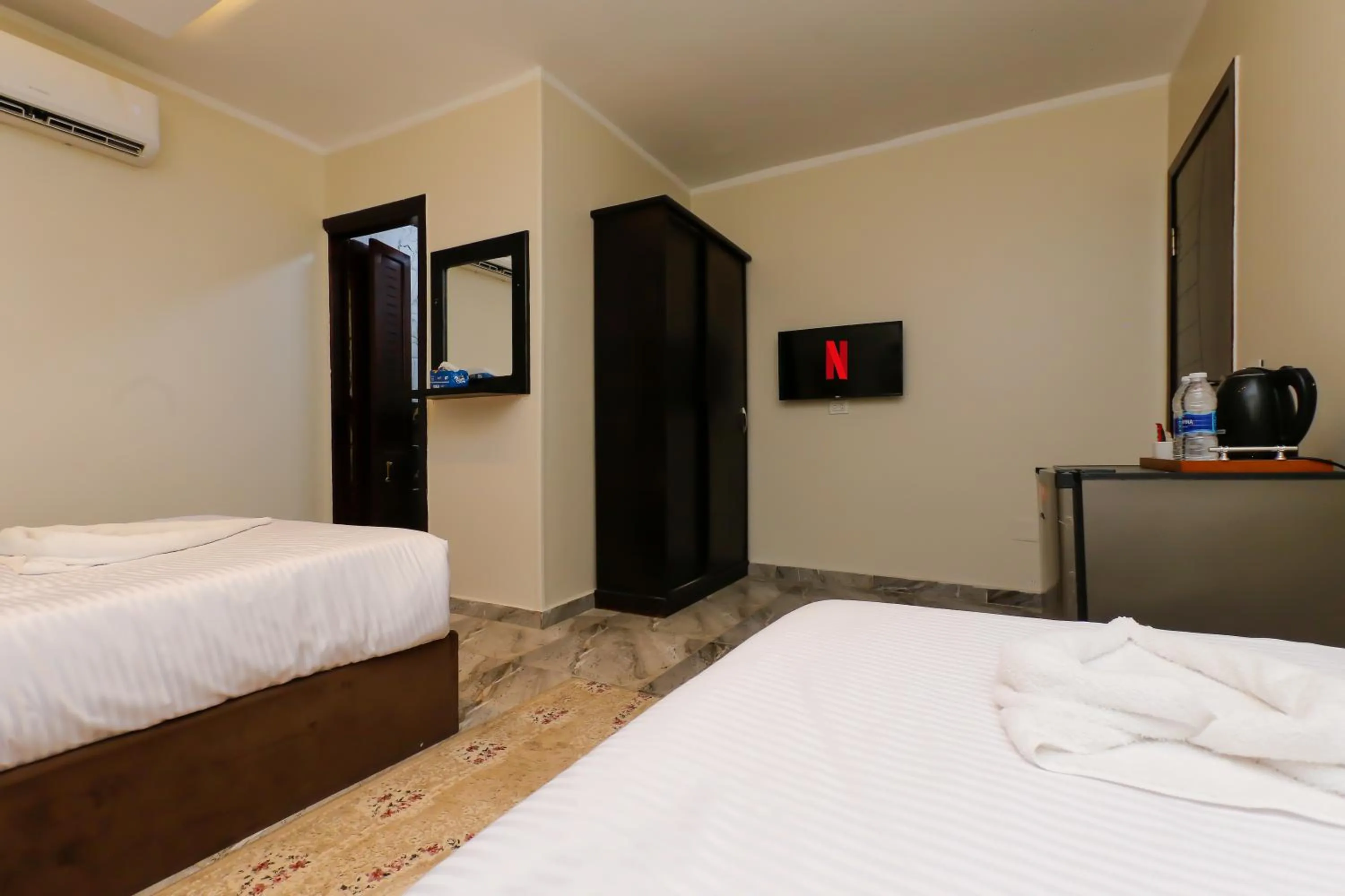 Bed in Happy View Inn