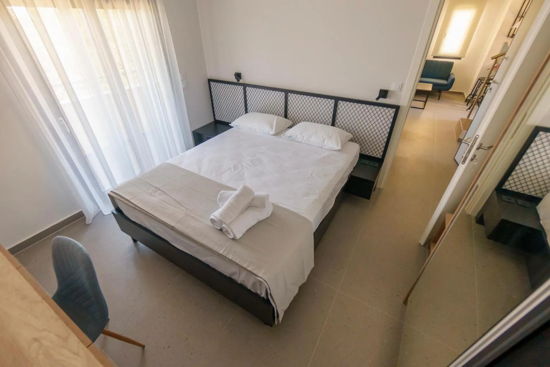 Bedroom, Bed in Lighthouse Apartments